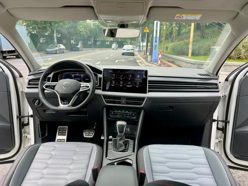 Volkswagen Tiguan X 2021 330TSI Two-Wheel Drive Enjoyment Version — миниатюра 33