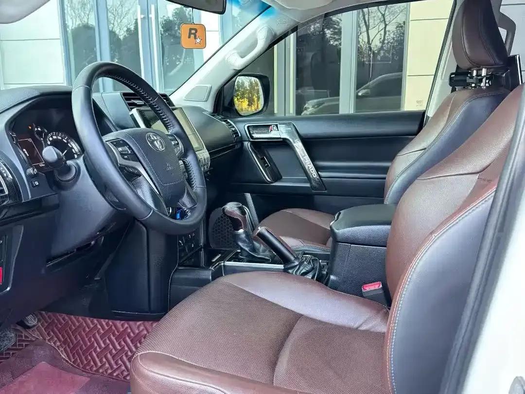 2018 Prado 3.5L Automatic TX-L with Rear-mounted Spare Tire — миниатюра 4