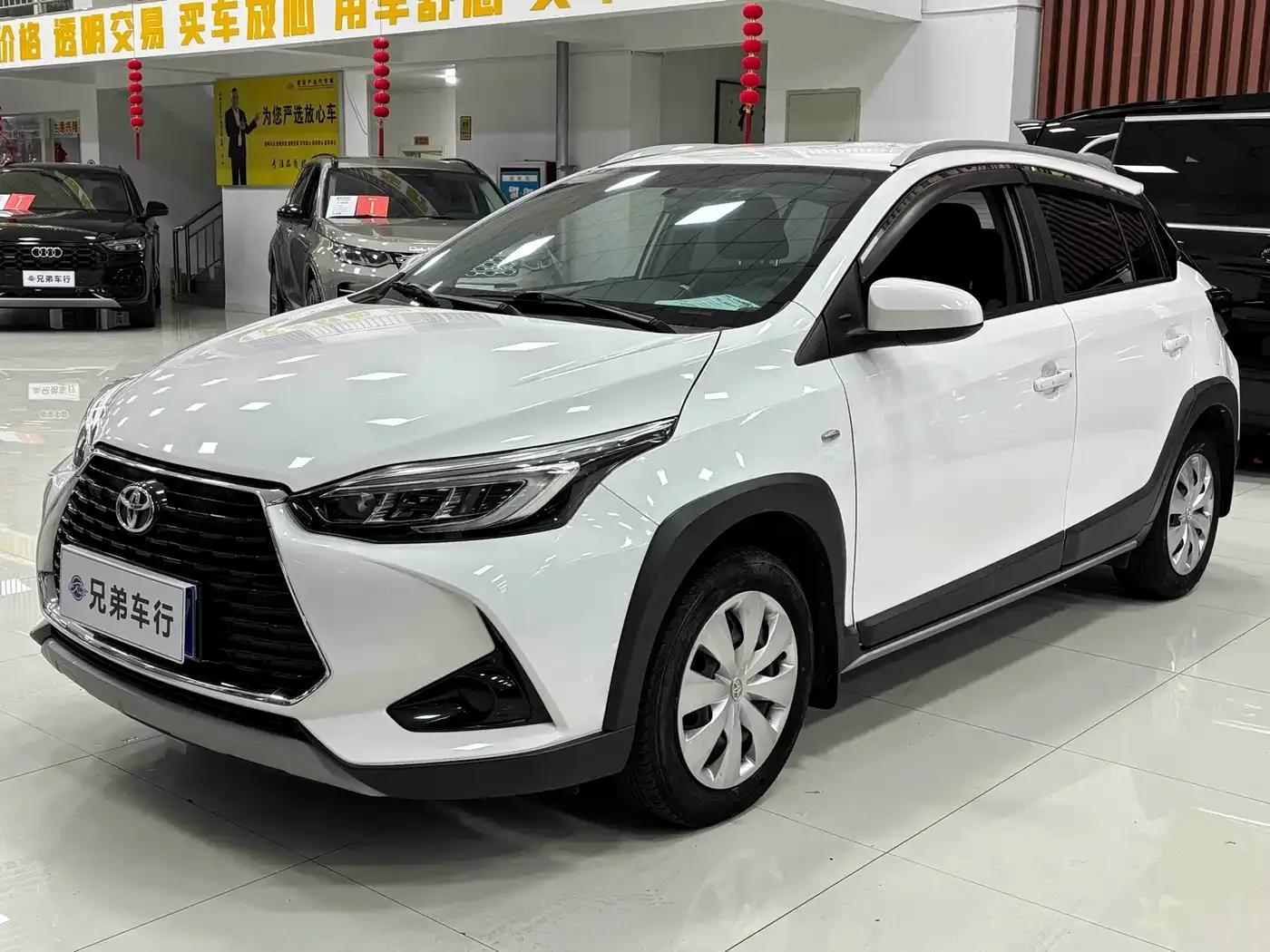 YARiS L Zhixuan 2022 1.5L CVT Leading PLUS Edition — миниатюра 1