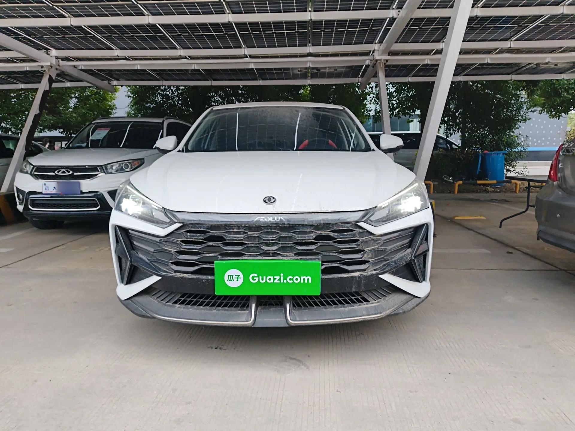 Dongfeng Aeolus Yixuan 2025 1.5L Automatic Luxury Version — миниатюра 2