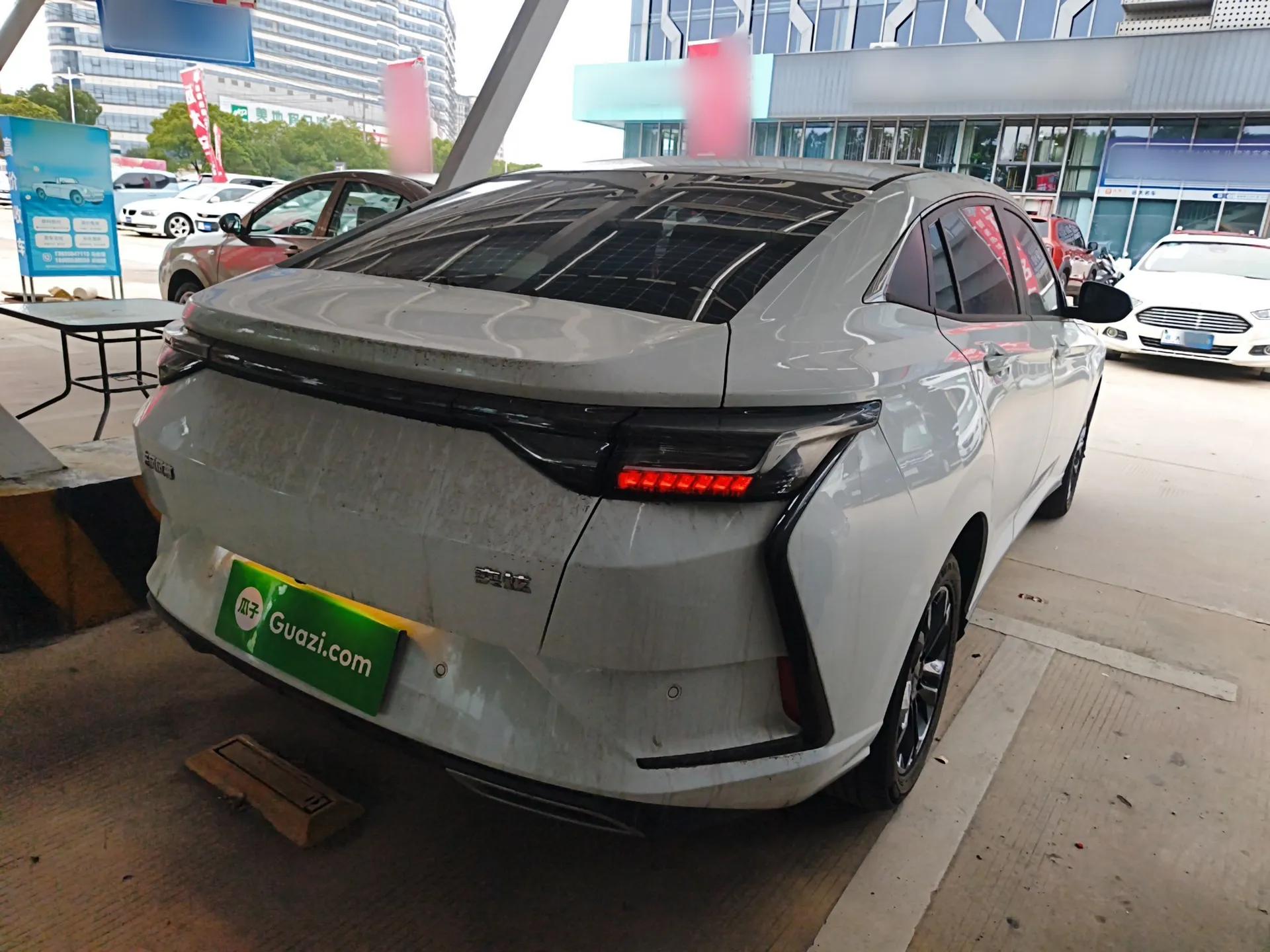 Dongfeng Aeolus Yixuan 2025 1.5L Automatic Luxury Version — миниатюра 6