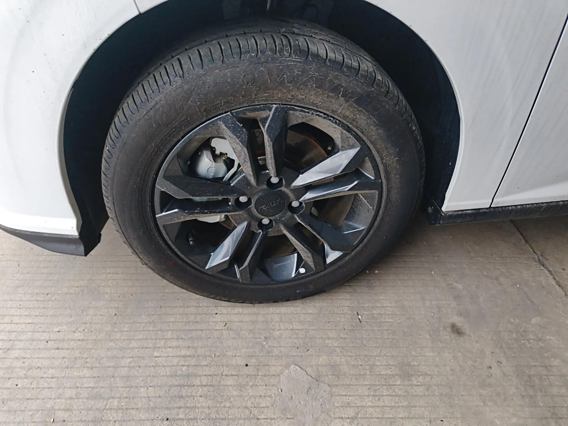 Dongfeng Aeolus Yixuan 2025 1.5L Automatic Luxury Version — миниатюра 8