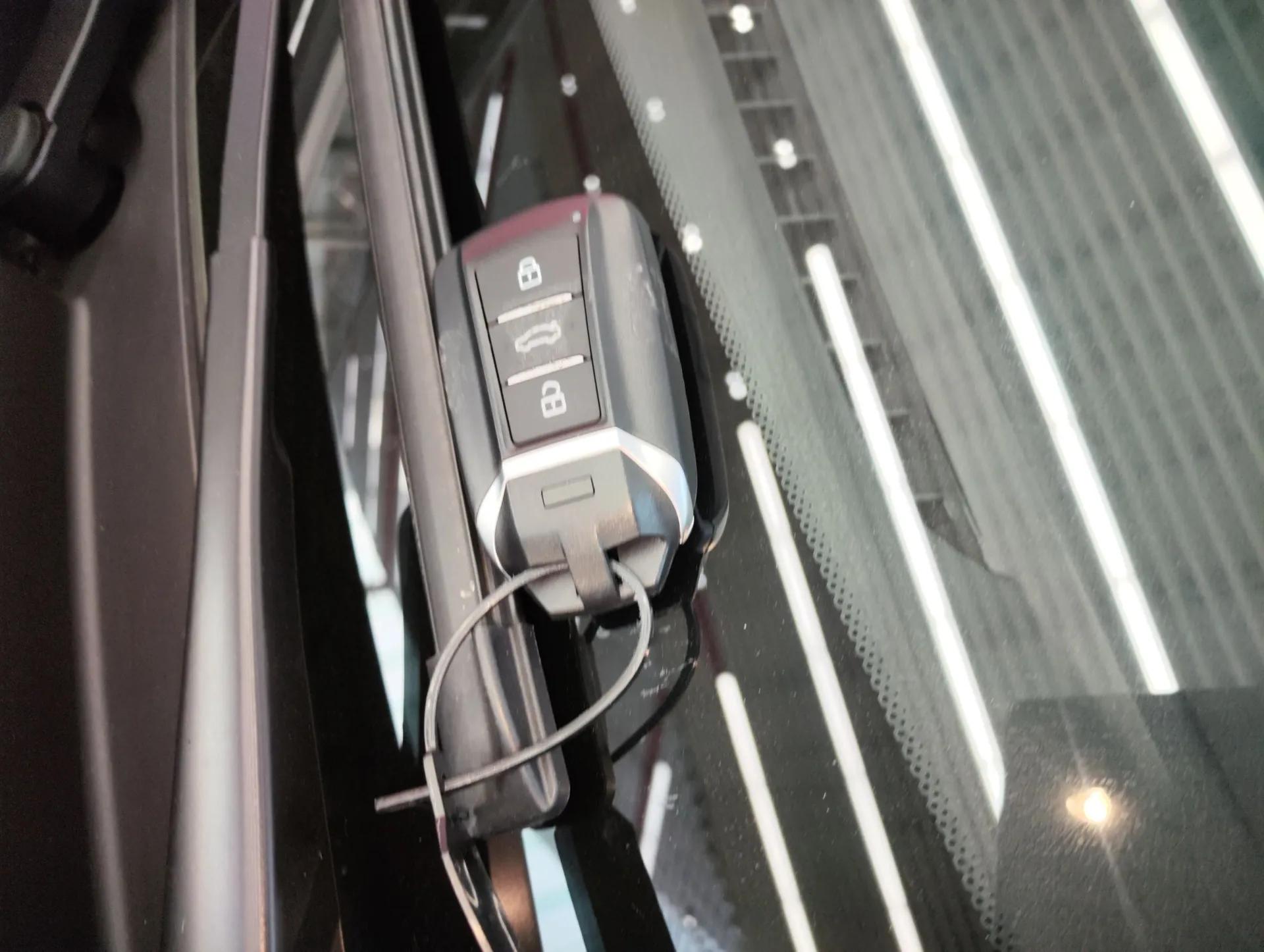 Dongfeng Aeolus Yixuan 2025 1.5L Automatic Luxury Version — миниатюра 12