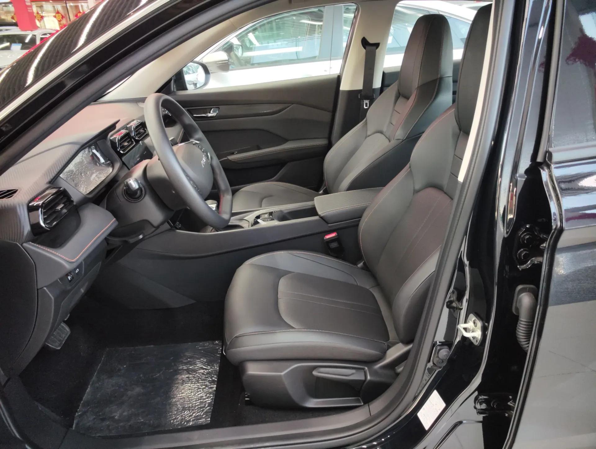 Dongfeng Aeolus Yixuan 2025 1.5L Automatic Luxury Version — миниатюра 18