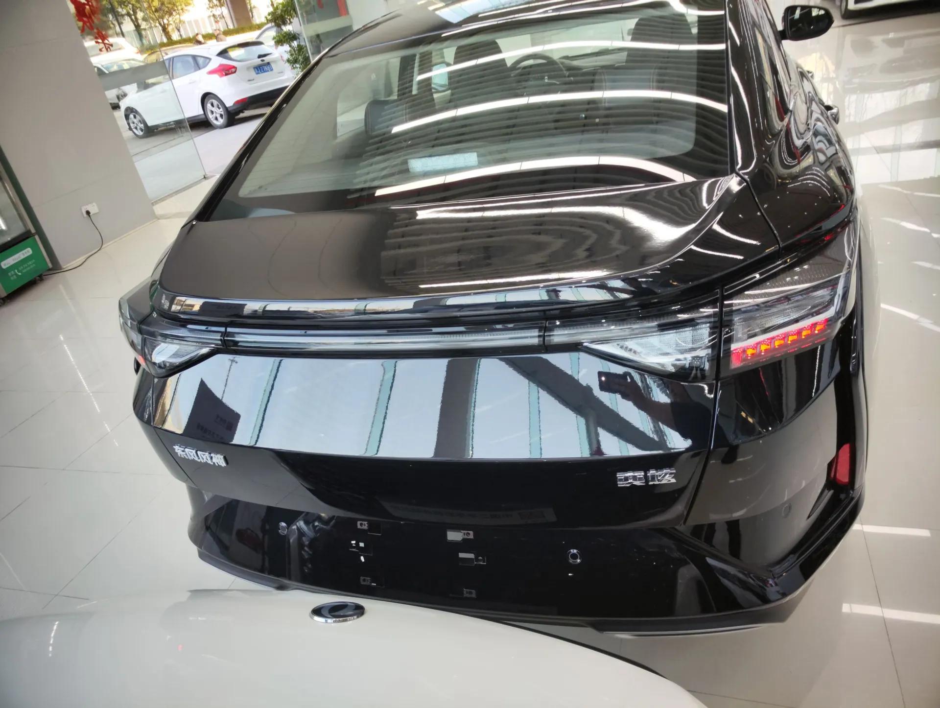 Dongfeng Aeolus Yixuan 2025 1.5L Automatic Luxury Version — миниатюра 5