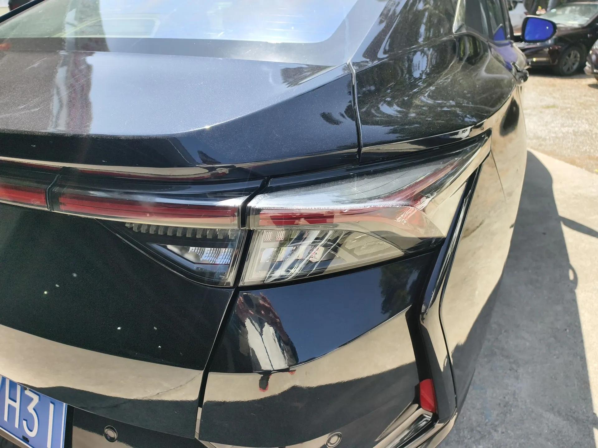Dongfeng Aeolus Yixuan 2020 230T Automatic Dazzle Track Rider Edition — миниатюра 7