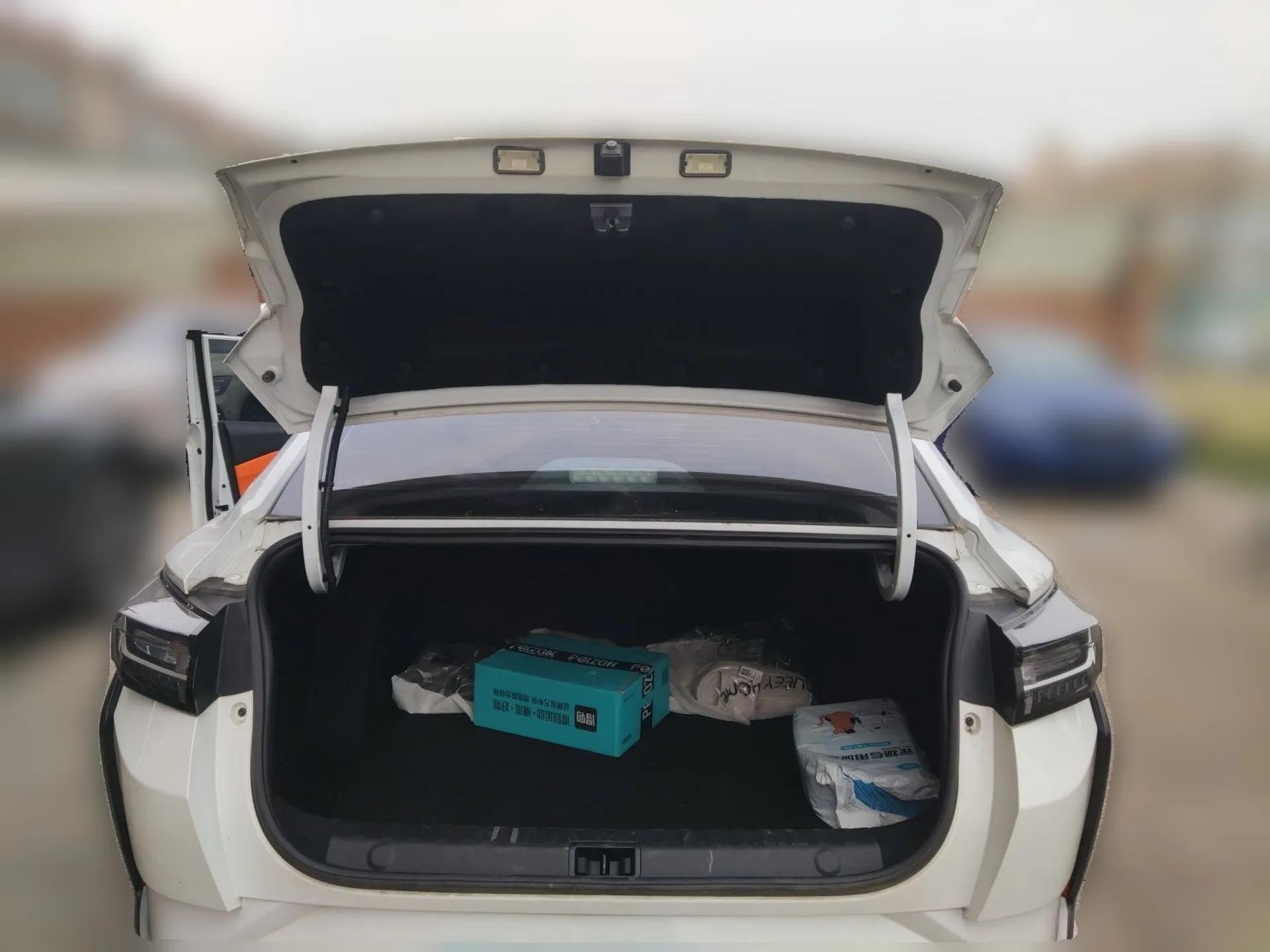Dongfeng Aeolus Yixuan 2023 1.5L Automatic Glory Edition — миниатюра 16