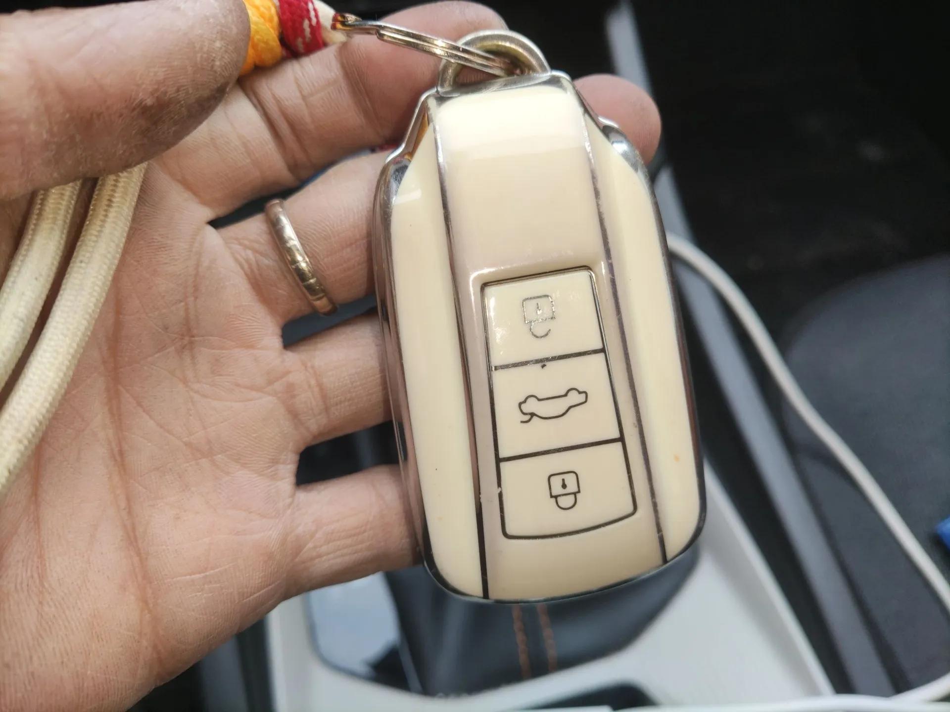 Dongfeng Aeolus Yixuan 2023 1.5L Automatic Glory Edition — миниатюра 17