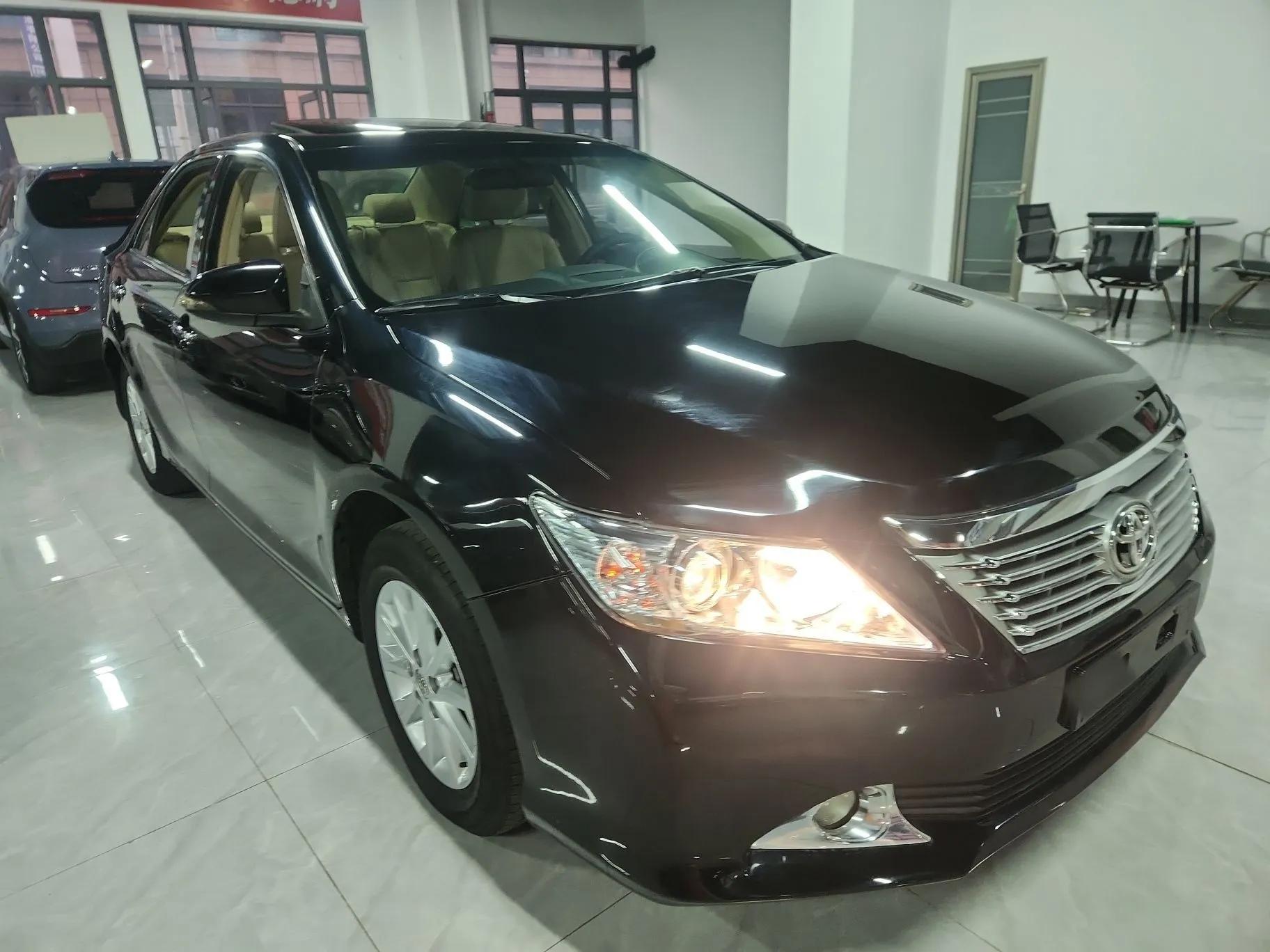 Toyota Camry 2013 2.0G Comfort Edition — миниатюра 3