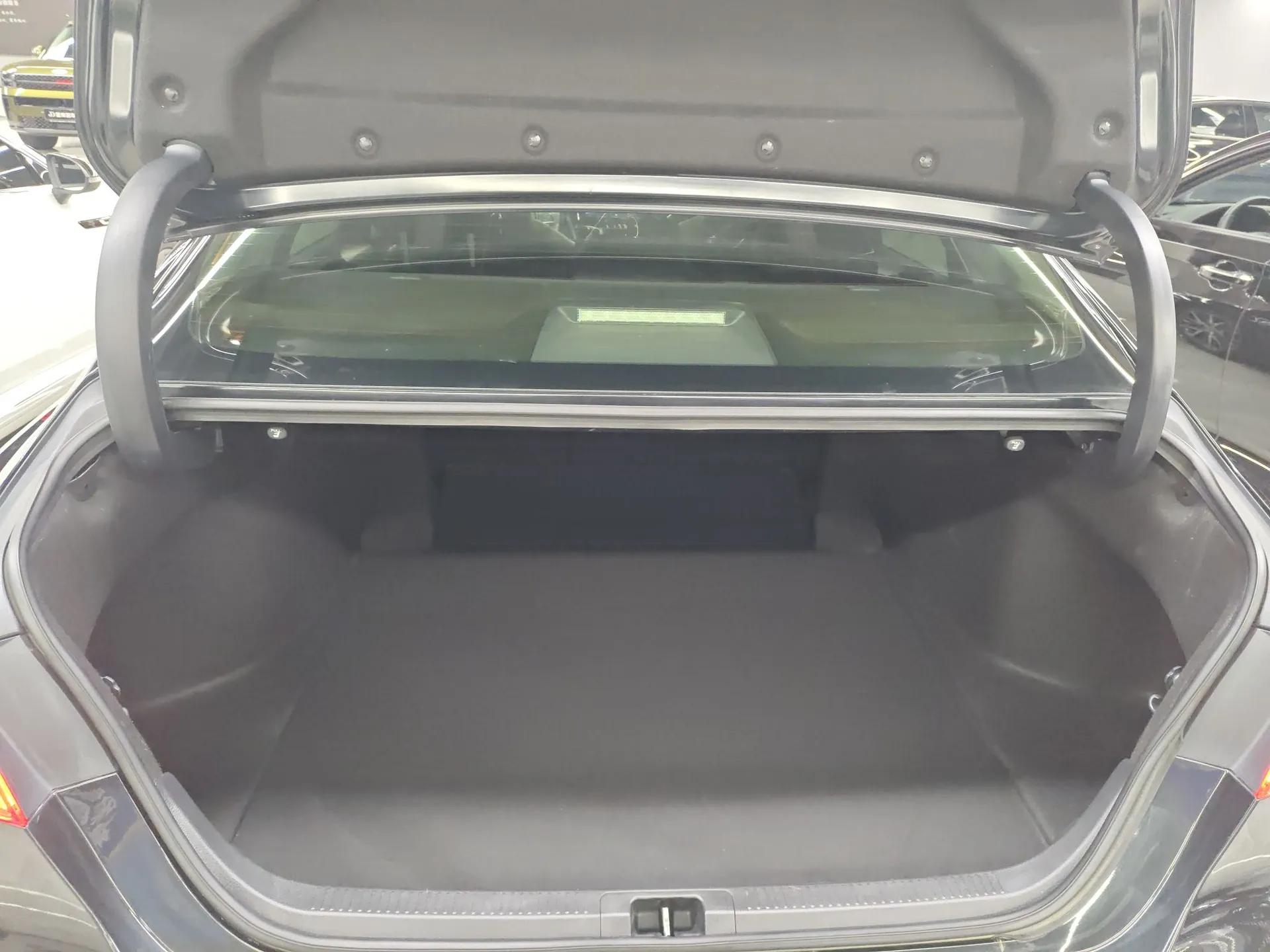 Toyota Camry 2021 2.5G Luxury Edition — миниатюра 17