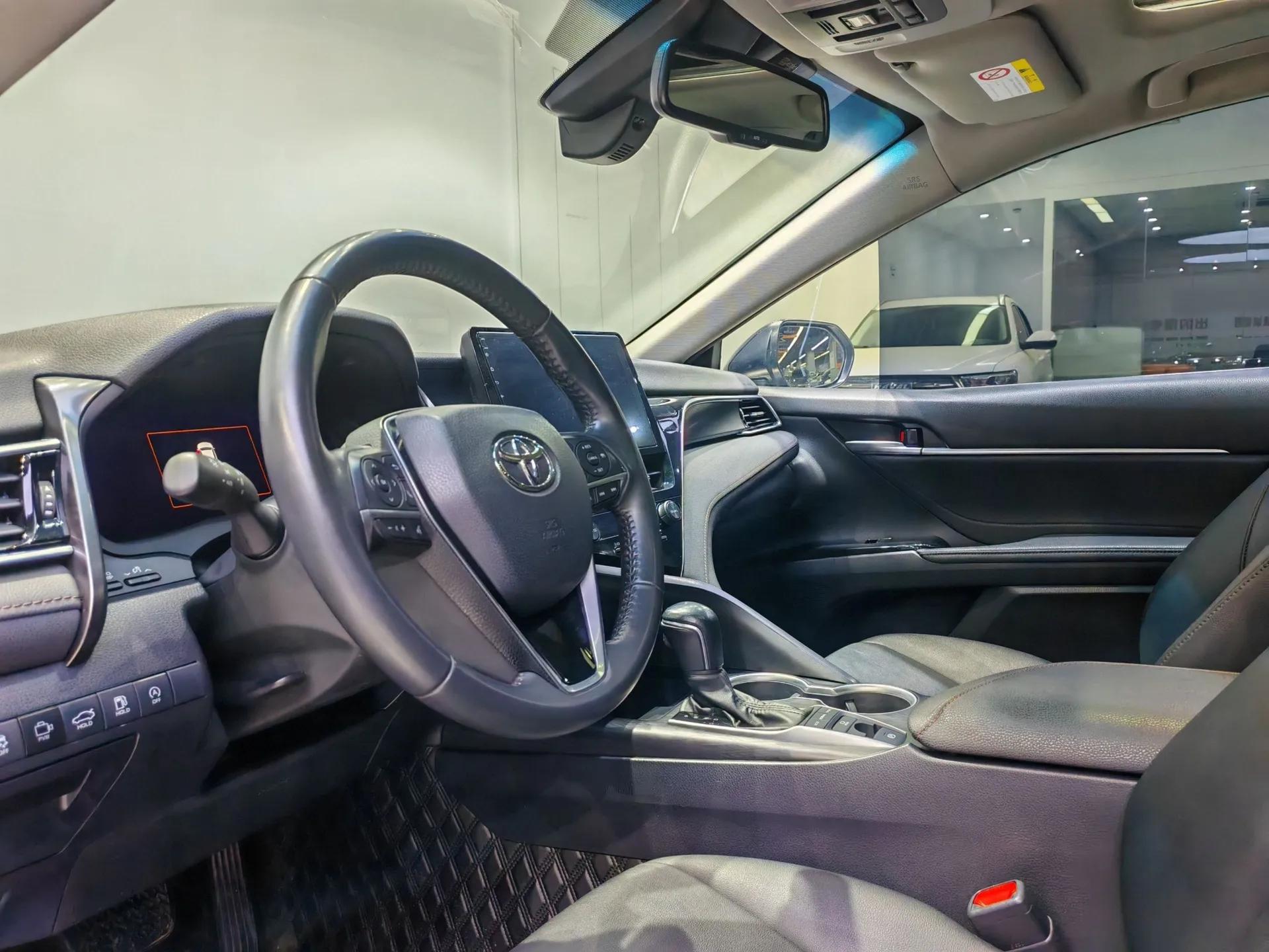 Toyota Camry 2021 2.5G Luxury Edition — миниатюра 19