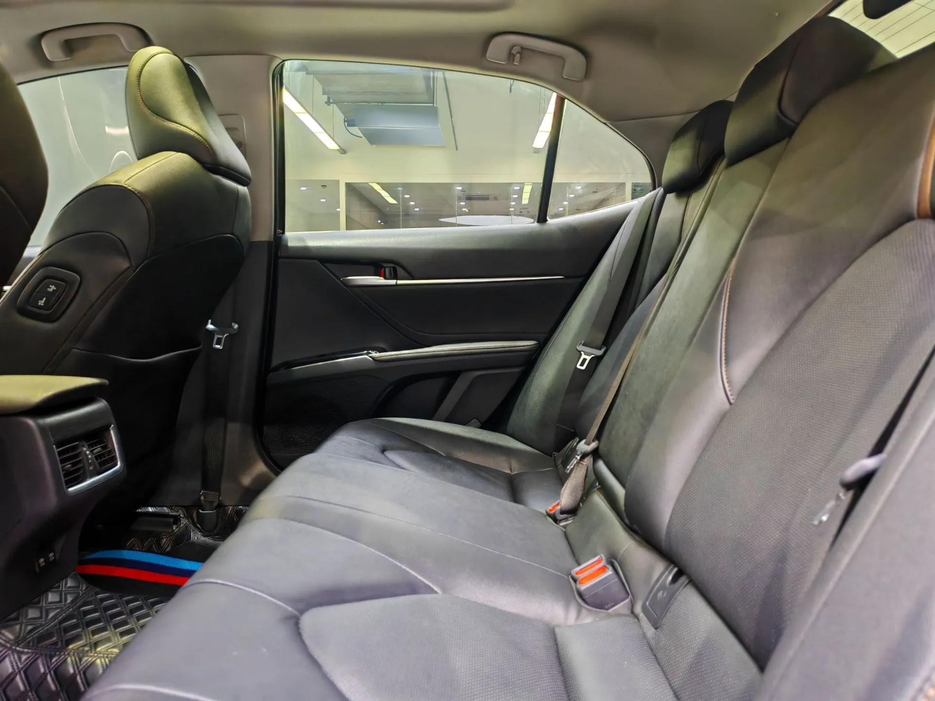 Toyota Camry 2021 2.5G Luxury Edition — миниатюра 20