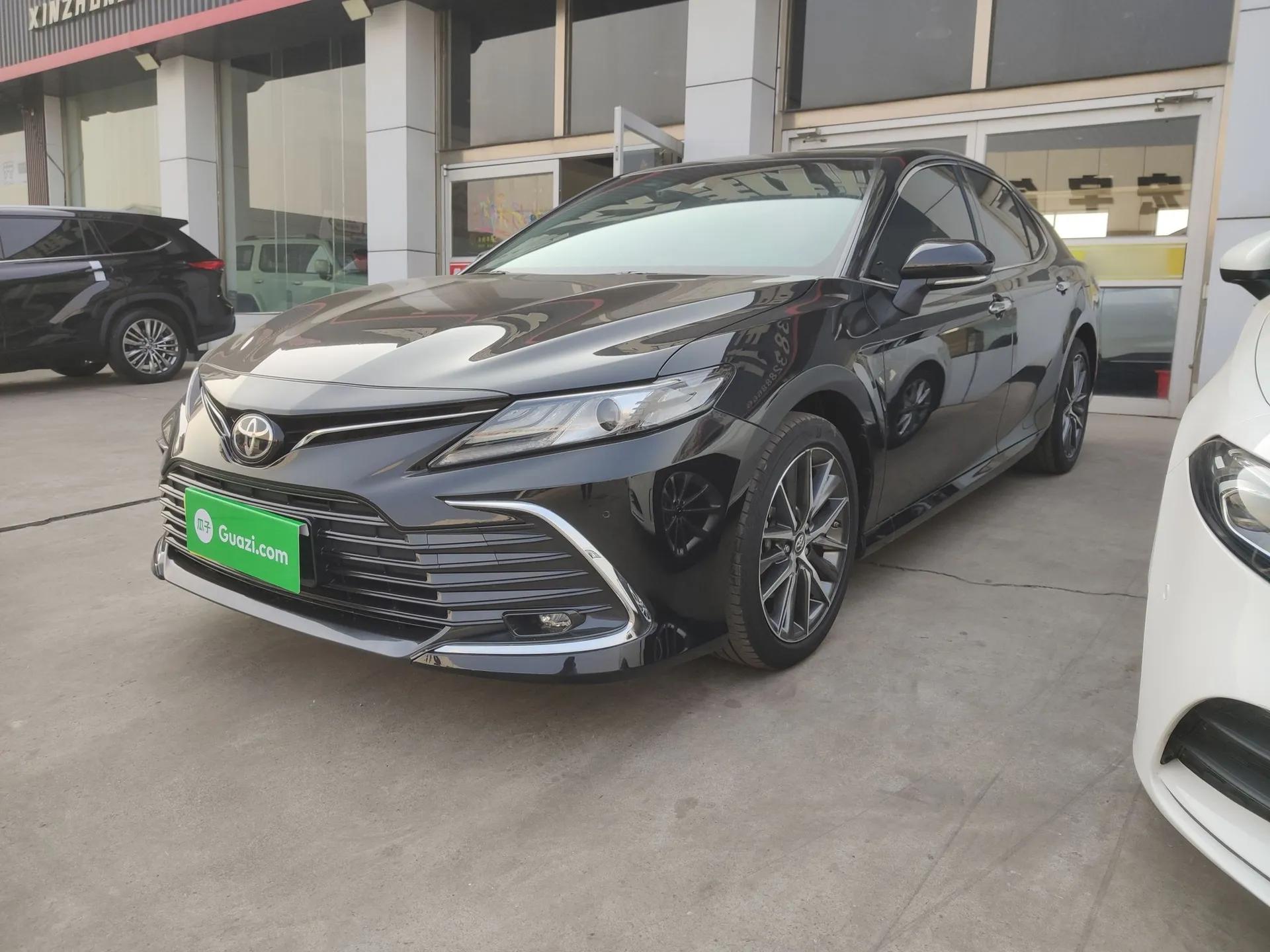 Toyota Camry 2021 2.5G Luxury Edition — миниатюра 1