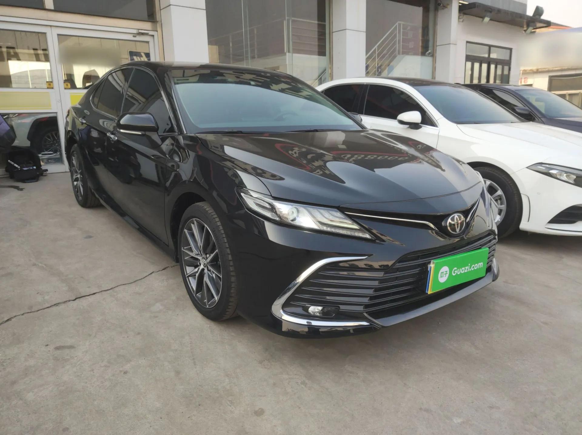 Toyota Camry 2021 2.5G Luxury Edition — миниатюра 3