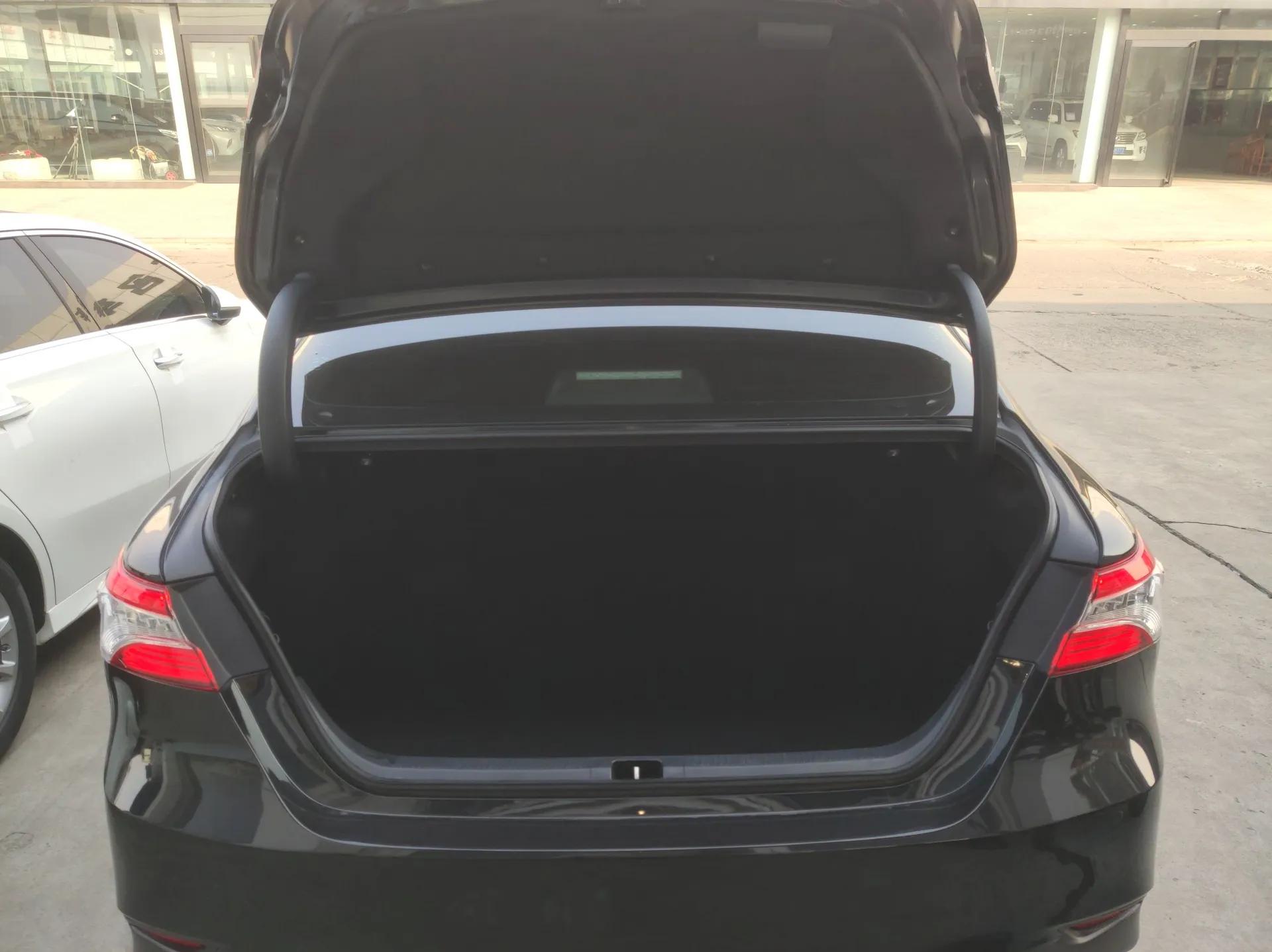 Toyota Camry 2021 2.5G Luxury Edition — миниатюра 22