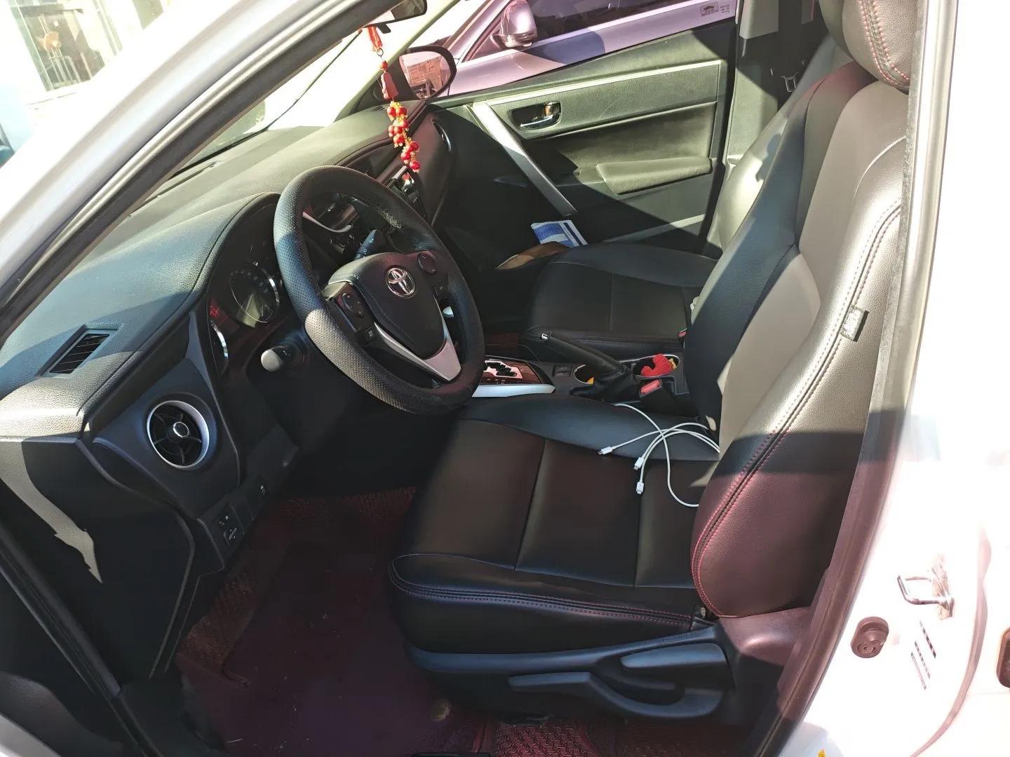 Toyota Corolla 2018 1.2T S-CVT GL-i Zhihui Edition — миниатюра 18