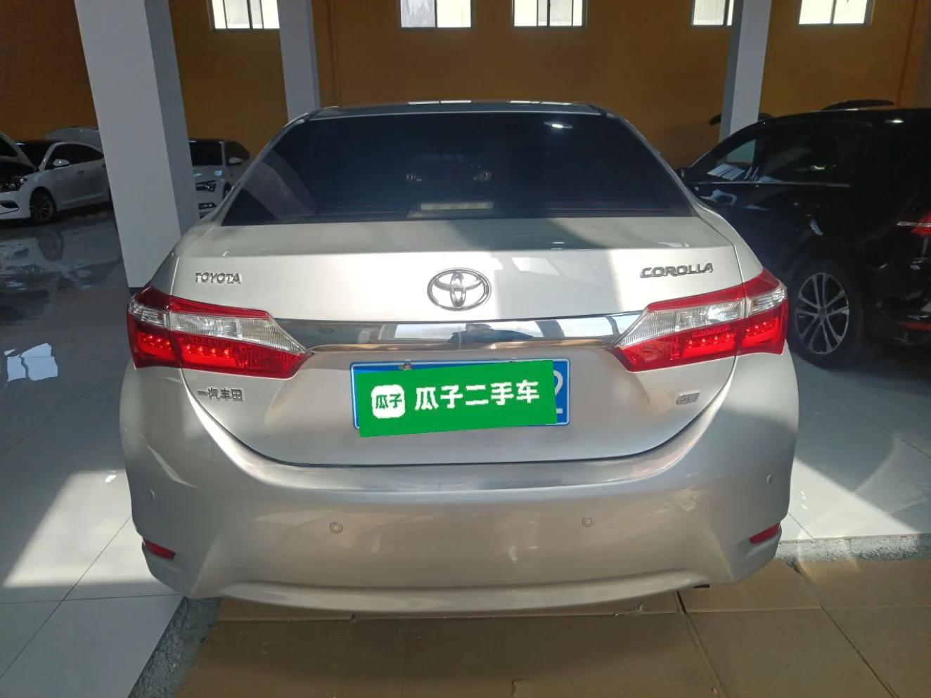 Toyota Corolla 2014 1.6L CVT GL-i Leather Edition — миниатюра 3