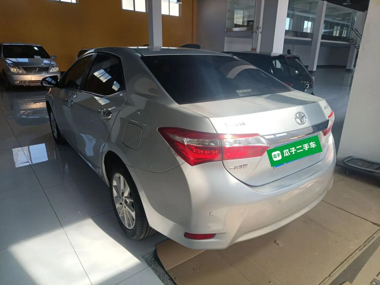 Toyota Corolla 2014 1.6L CVT GL-i Leather Edition — миниатюра 7