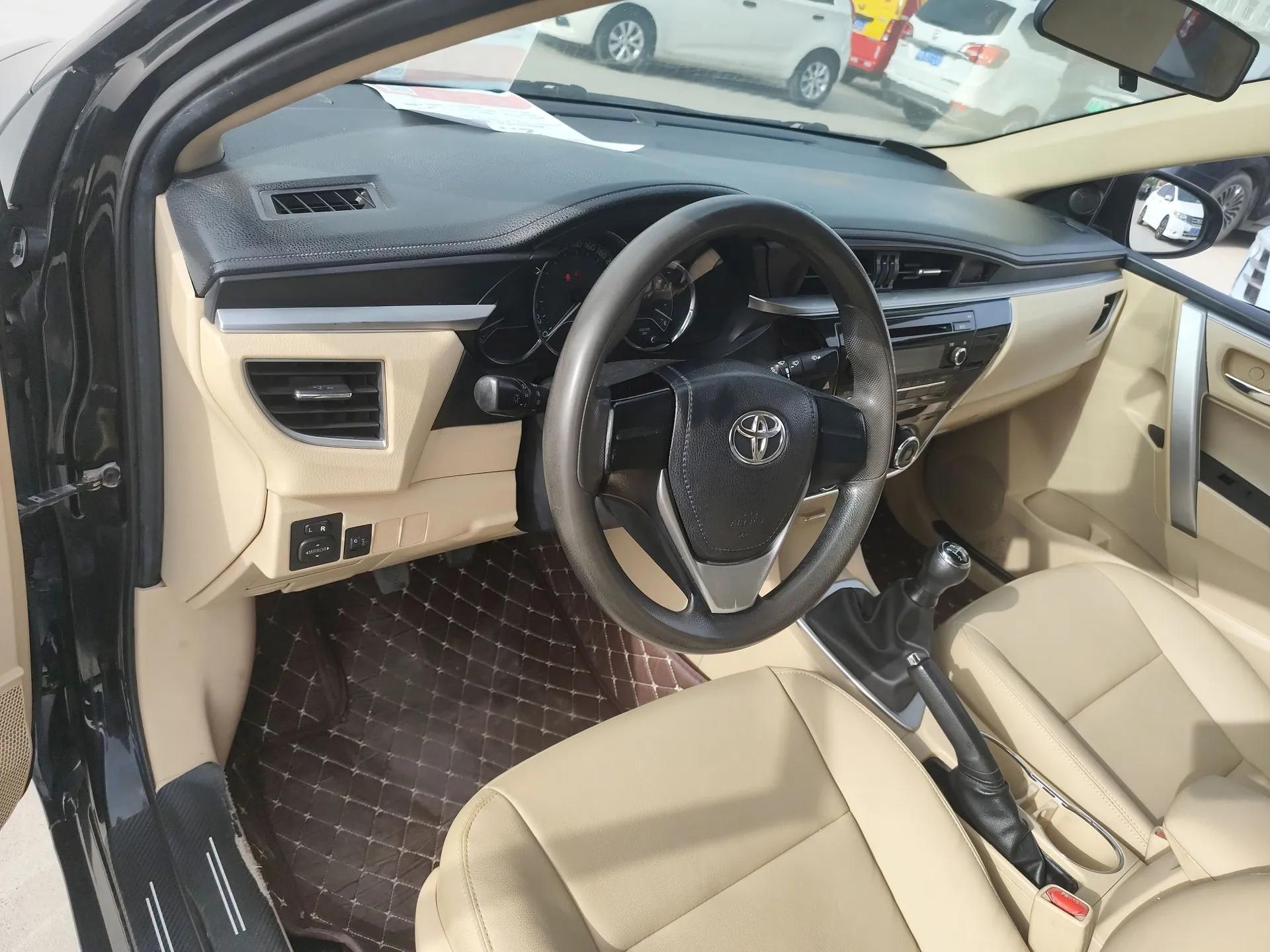 Toyota Corolla 2014 1.6L Manual GL — миниатюра 13