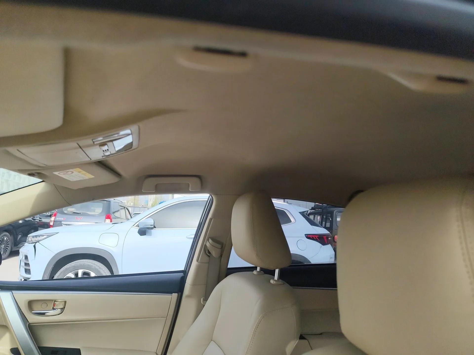 Toyota Corolla 2014 1.6L Manual GL — миниатюра 21