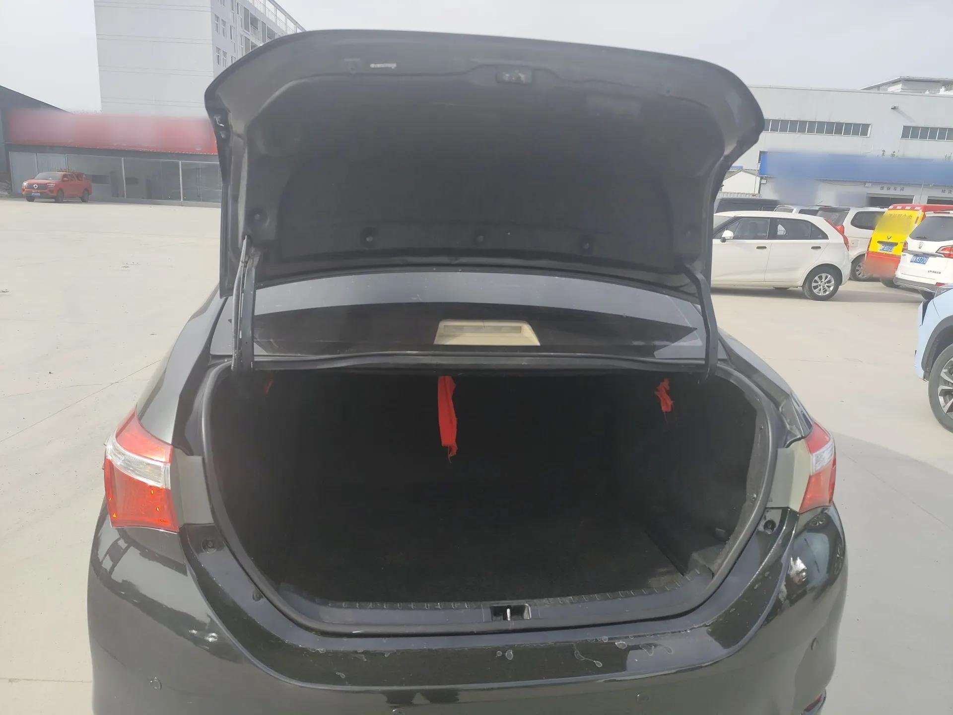 Toyota Corolla 2014 1.6L Manual GL — миниатюра 22
