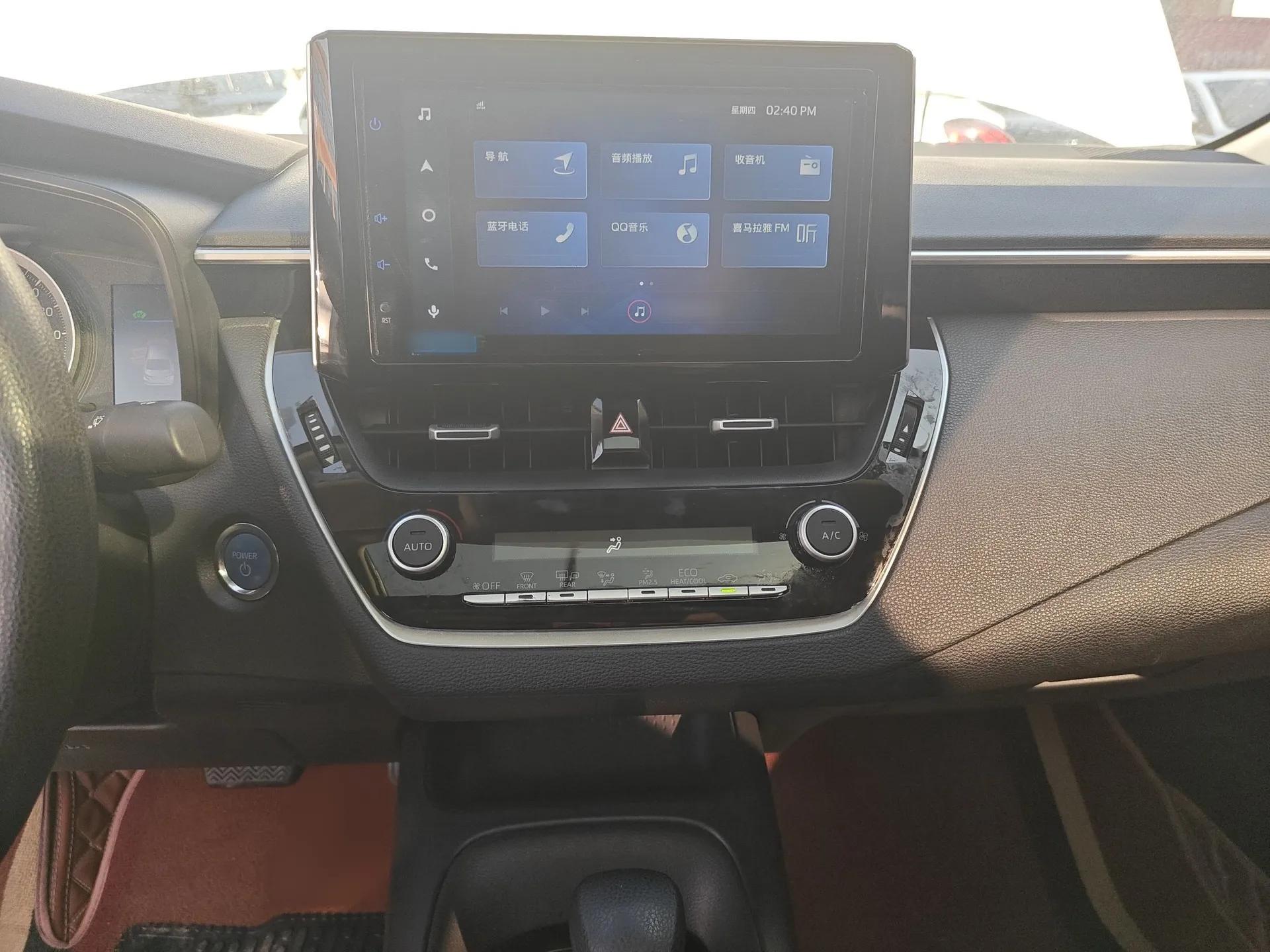 Toyota Corolla 2021 Dual-Motor 1.8L E-CVT Elite Edition — миниатюра 14
