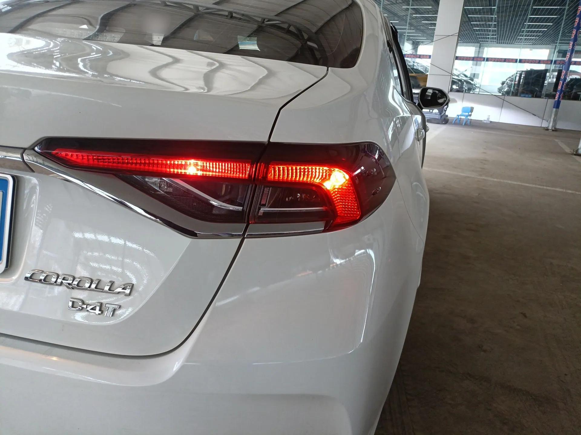 Toyota Corolla 2021 1.2T S-CVT Luxury Edition — миниатюра 8