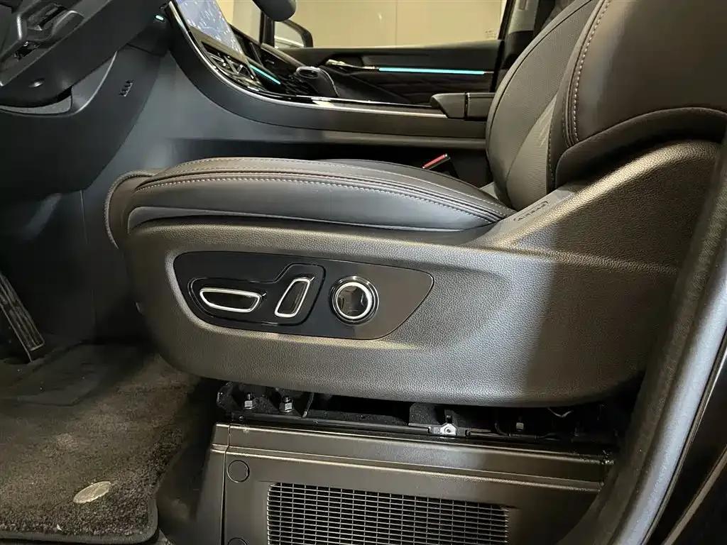 Trumpchi M8 2024 Master Series Super Hybrid Edition — миниатюра 22