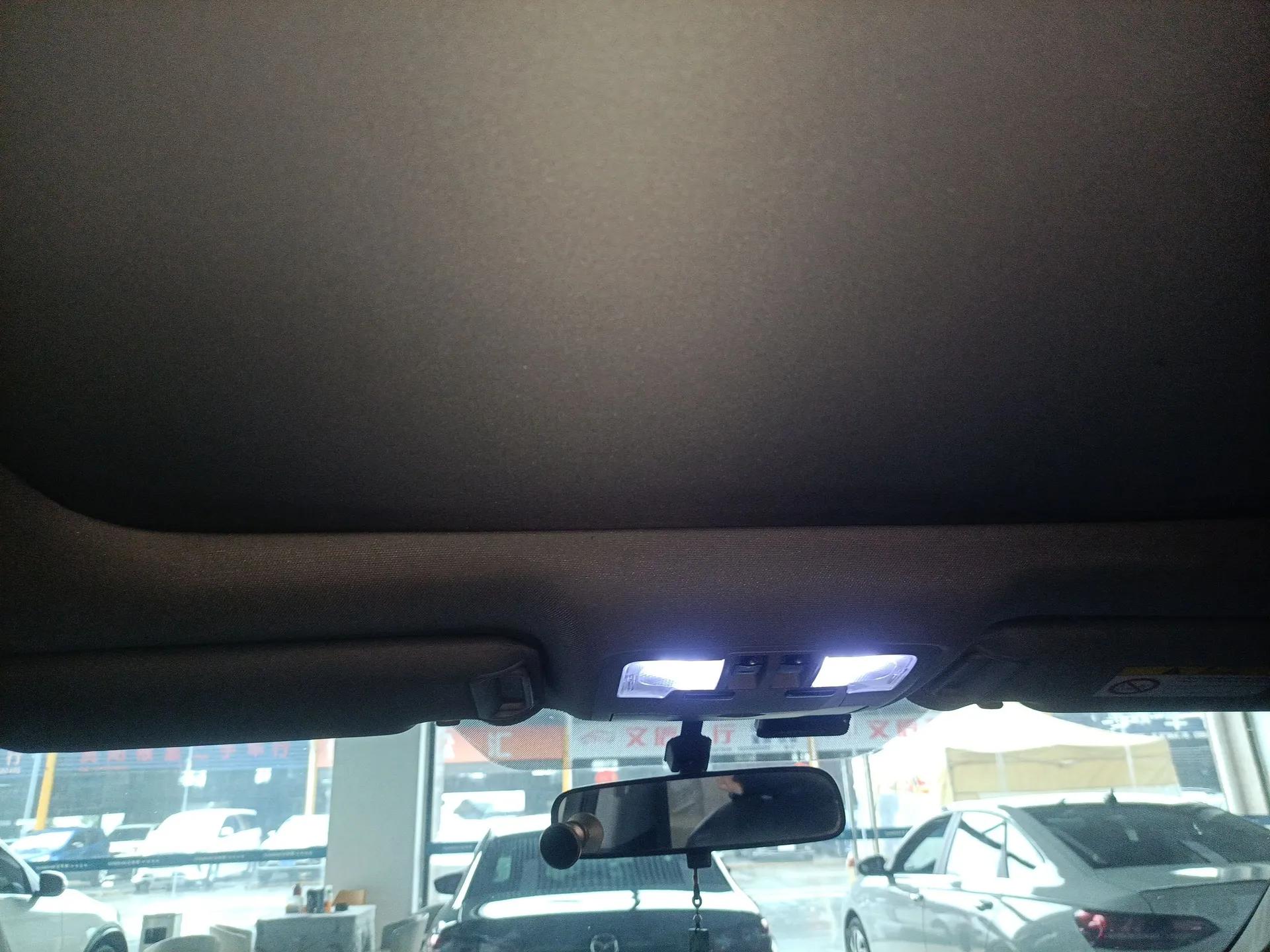 Toyota Highlander 2015 2.0T Four-Wheel Drive Luxury Edition 7-Seater — миниатюра 20