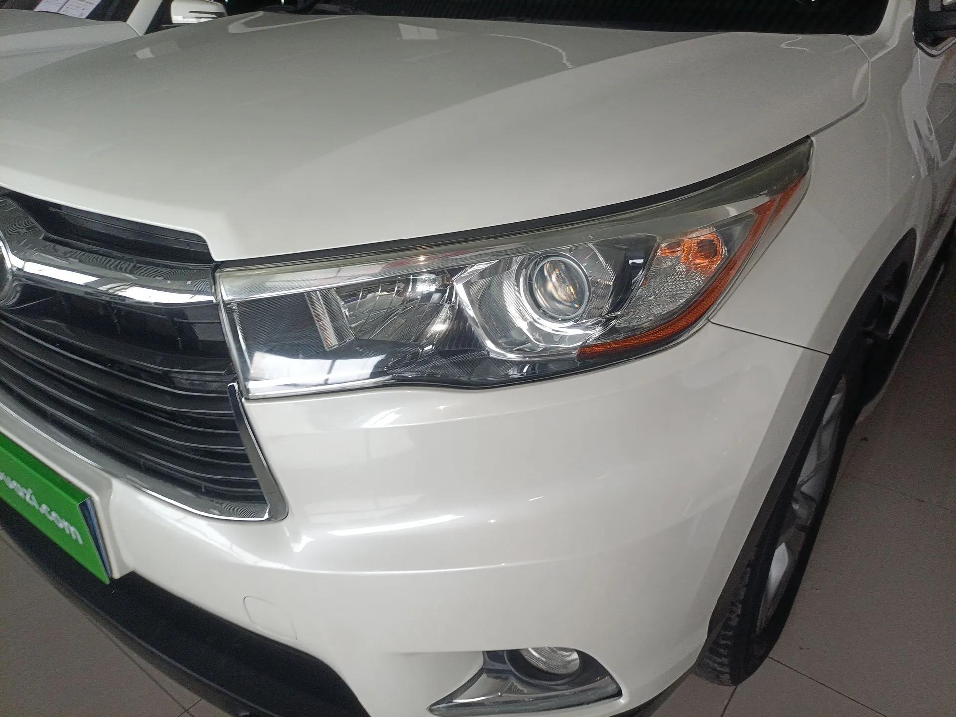 Toyota Highlander 2015 2.0T Four-Wheel Drive Luxury Edition 7-Seater — миниатюра 5
