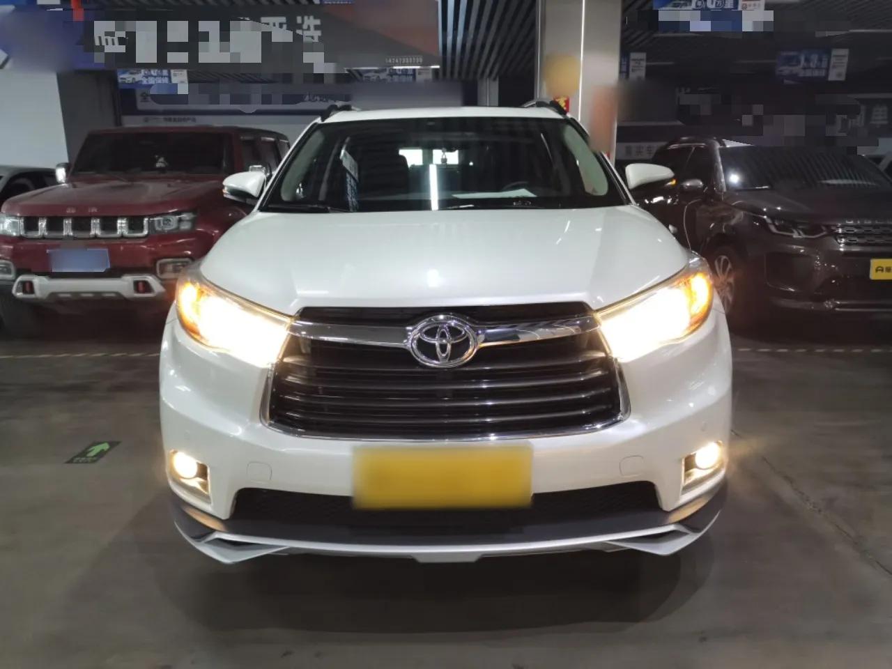 Toyota Highlander 2017 2.0T Four-Wheel Drive Luxury Edition 7 Seats — миниатюра 2