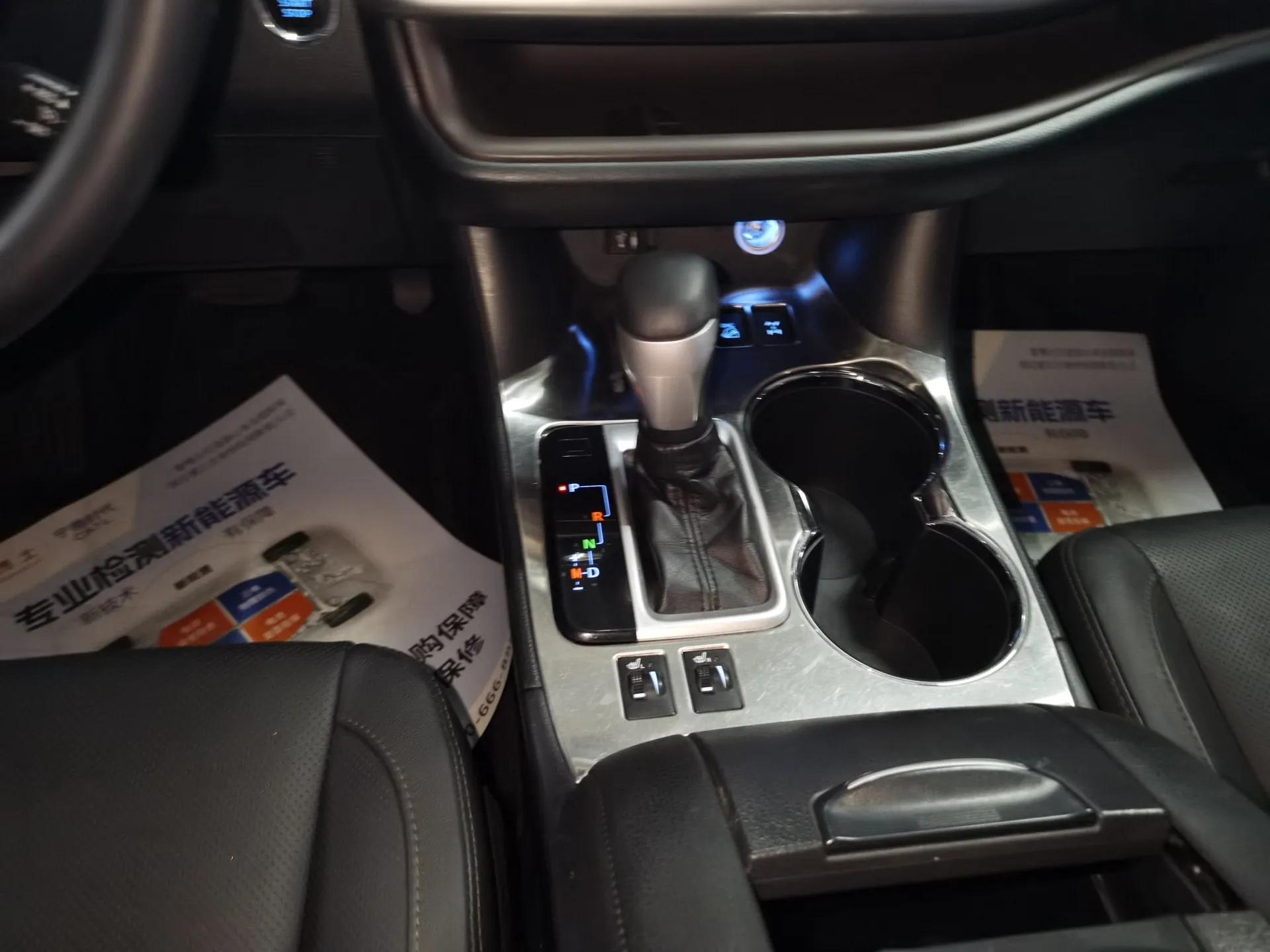 Toyota Highlander 2017 2.0T Four-Wheel Drive Luxury Edition 7 Seats — миниатюра 16