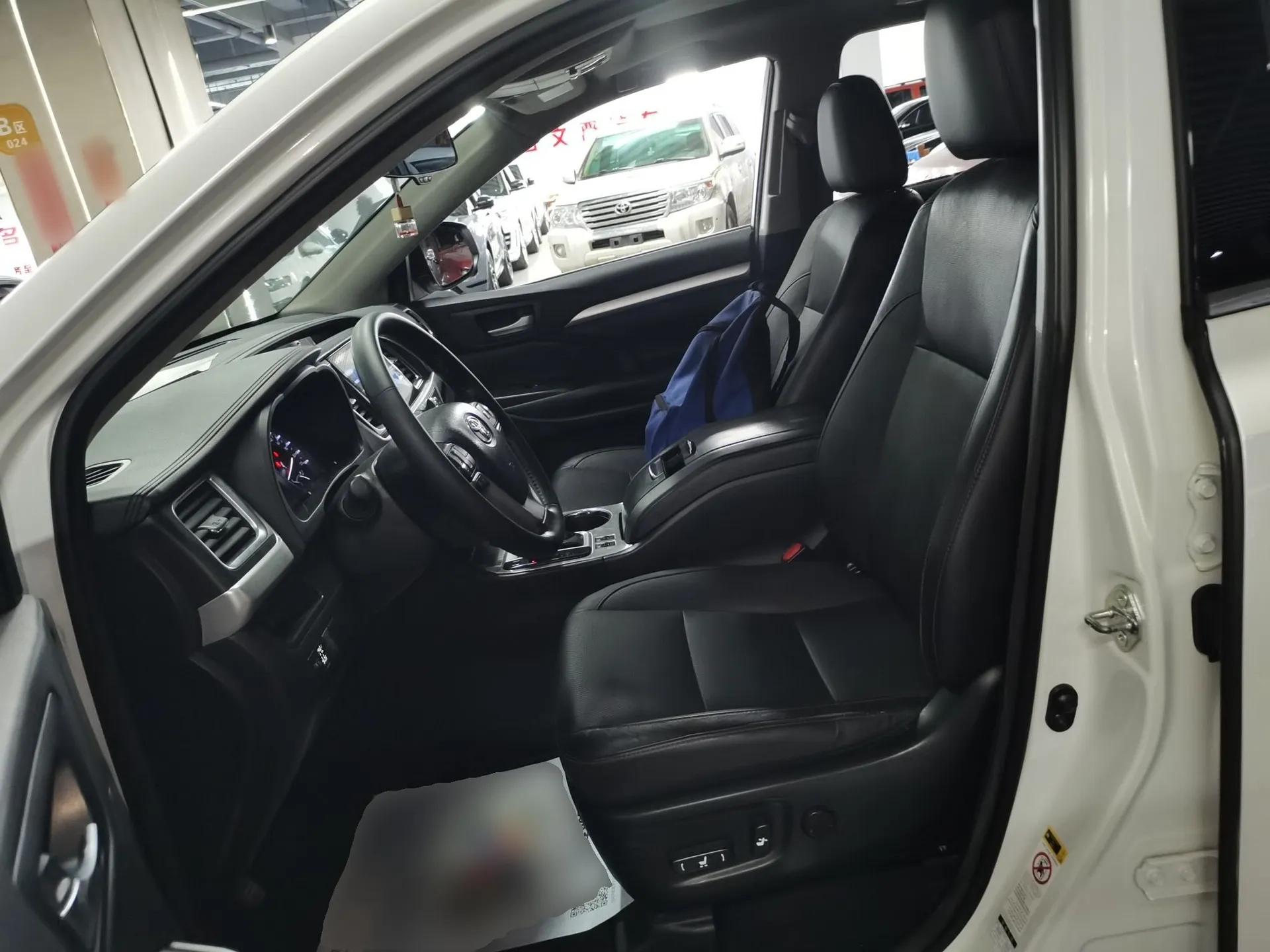 Toyota Highlander 2017 2.0T Four-Wheel Drive Luxury Edition 7 Seats — миниатюра 17