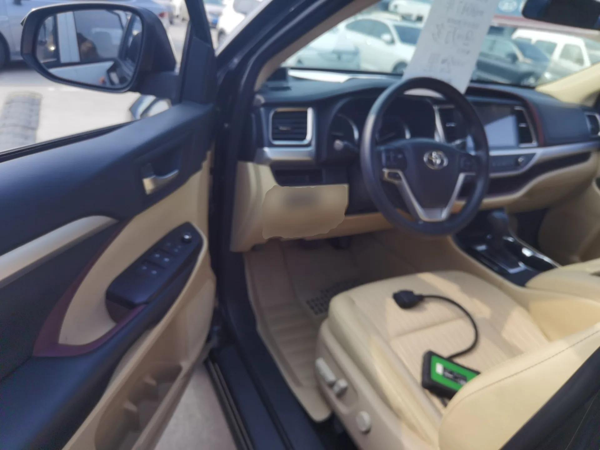 Toyota Highlander 2015 2.0T Two-Wheel Drive Elite Edition 5 Seats — миниатюра 19