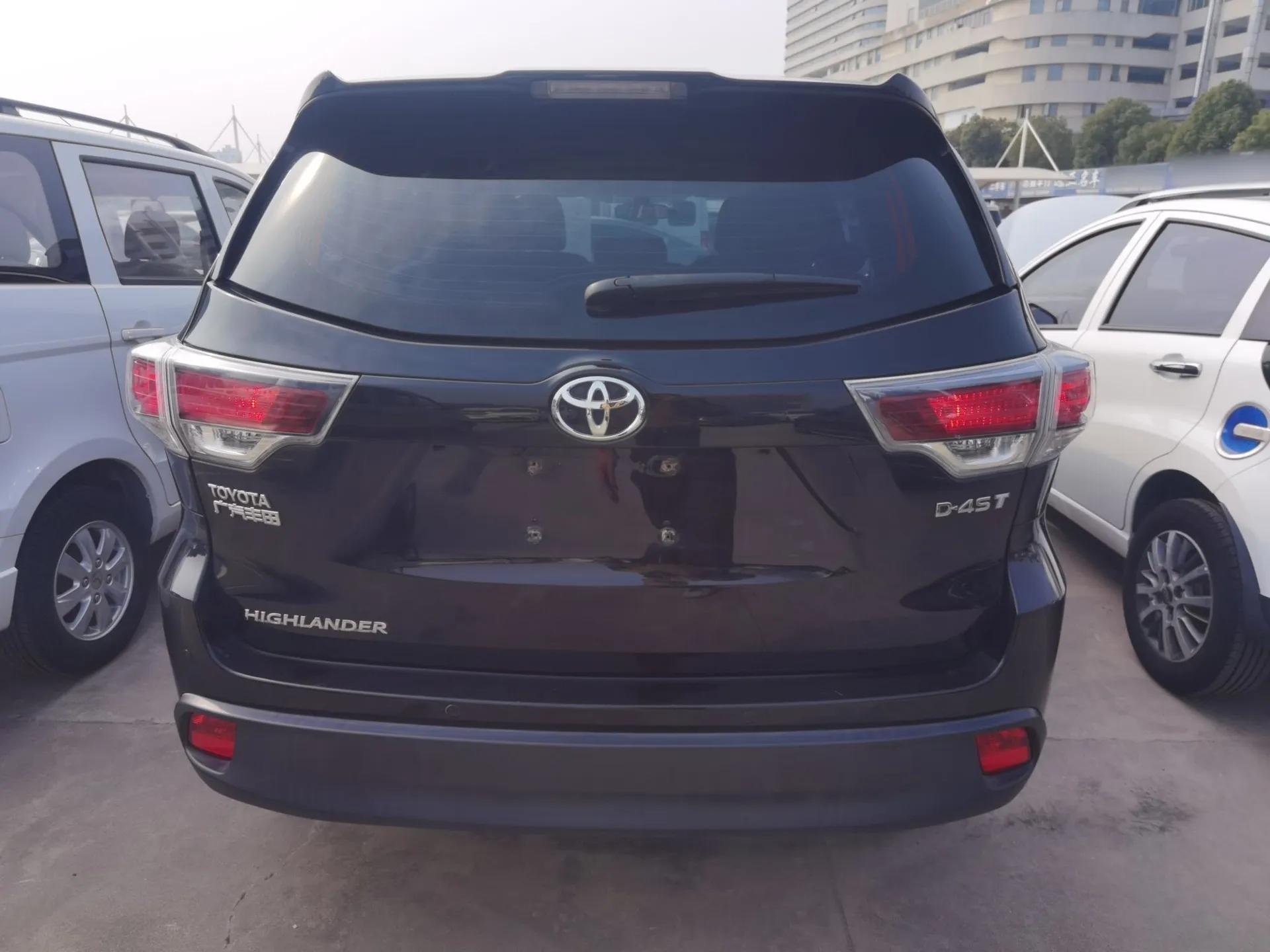 Toyota Highlander 2015 2.0T Two-Wheel Drive Elite Edition 5 Seats — миниатюра 5