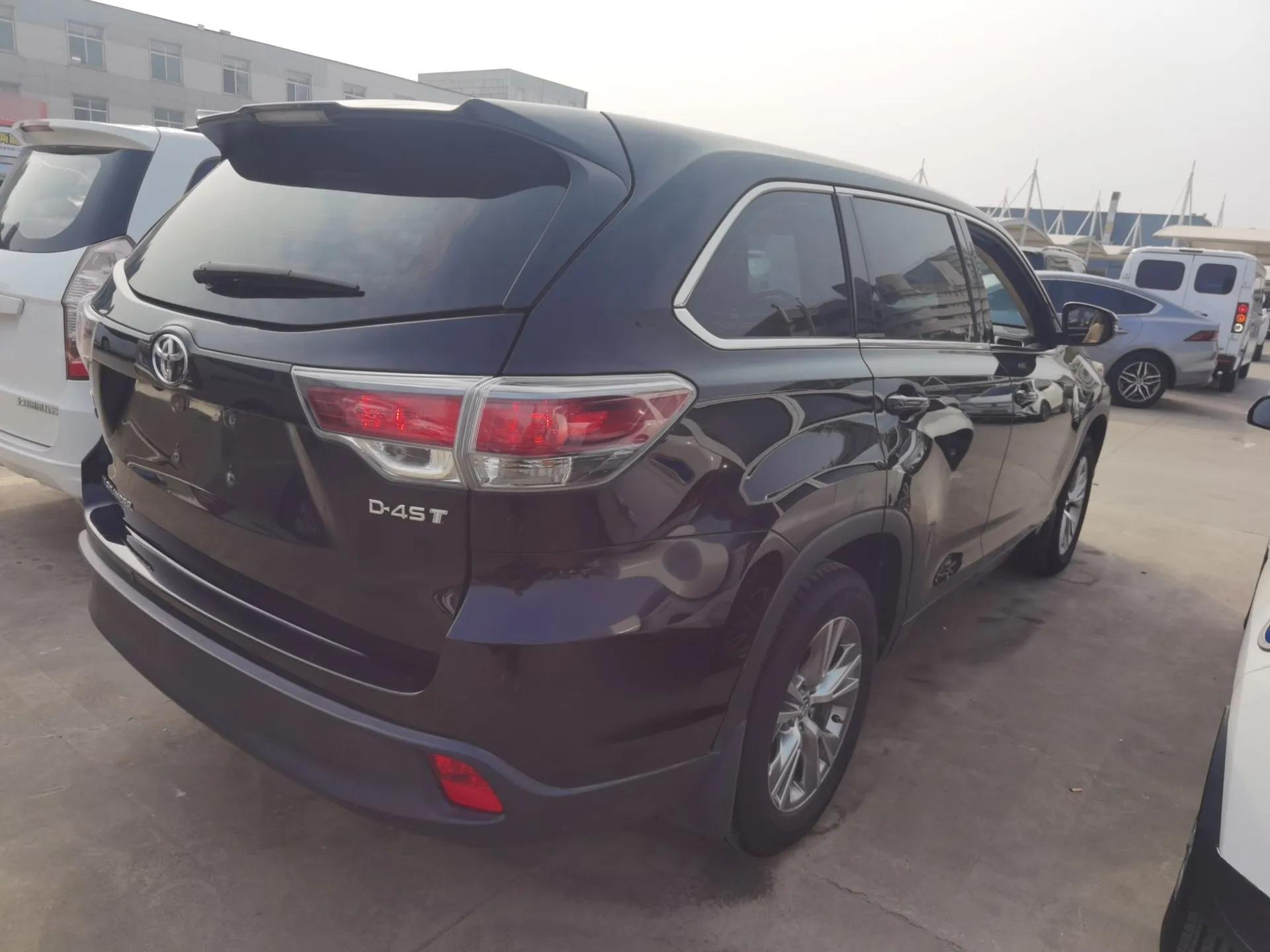 Toyota Highlander 2015 2.0T Two-Wheel Drive Elite Edition 5 Seats — миниатюра 6