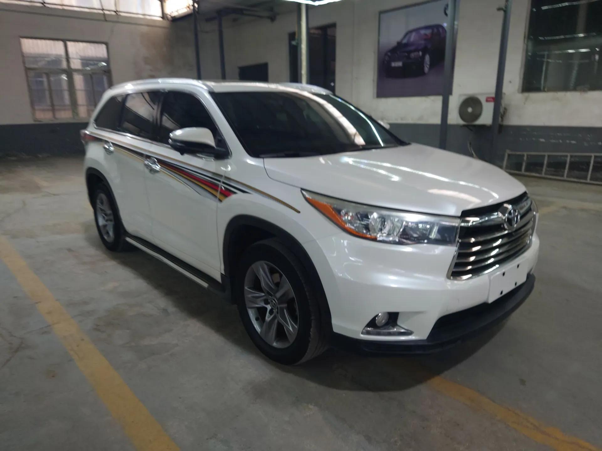 Toyota Highlander 2015 2.0T Four-Wheel Drive Luxury Edition 7-Seater — миниатюра 3