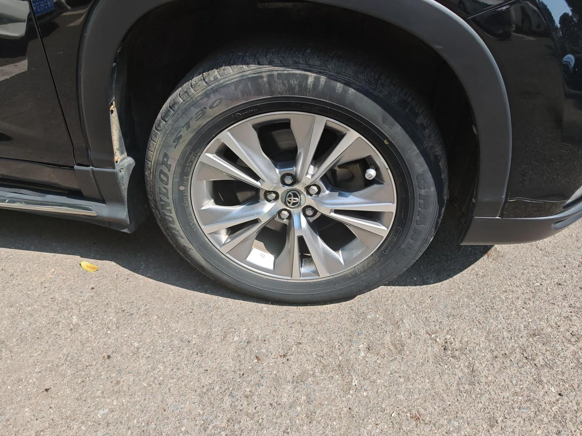 Toyota Highlander 2015 2.0T Four-Wheel Drive Elite Edition 7-Seater — миниатюра 8