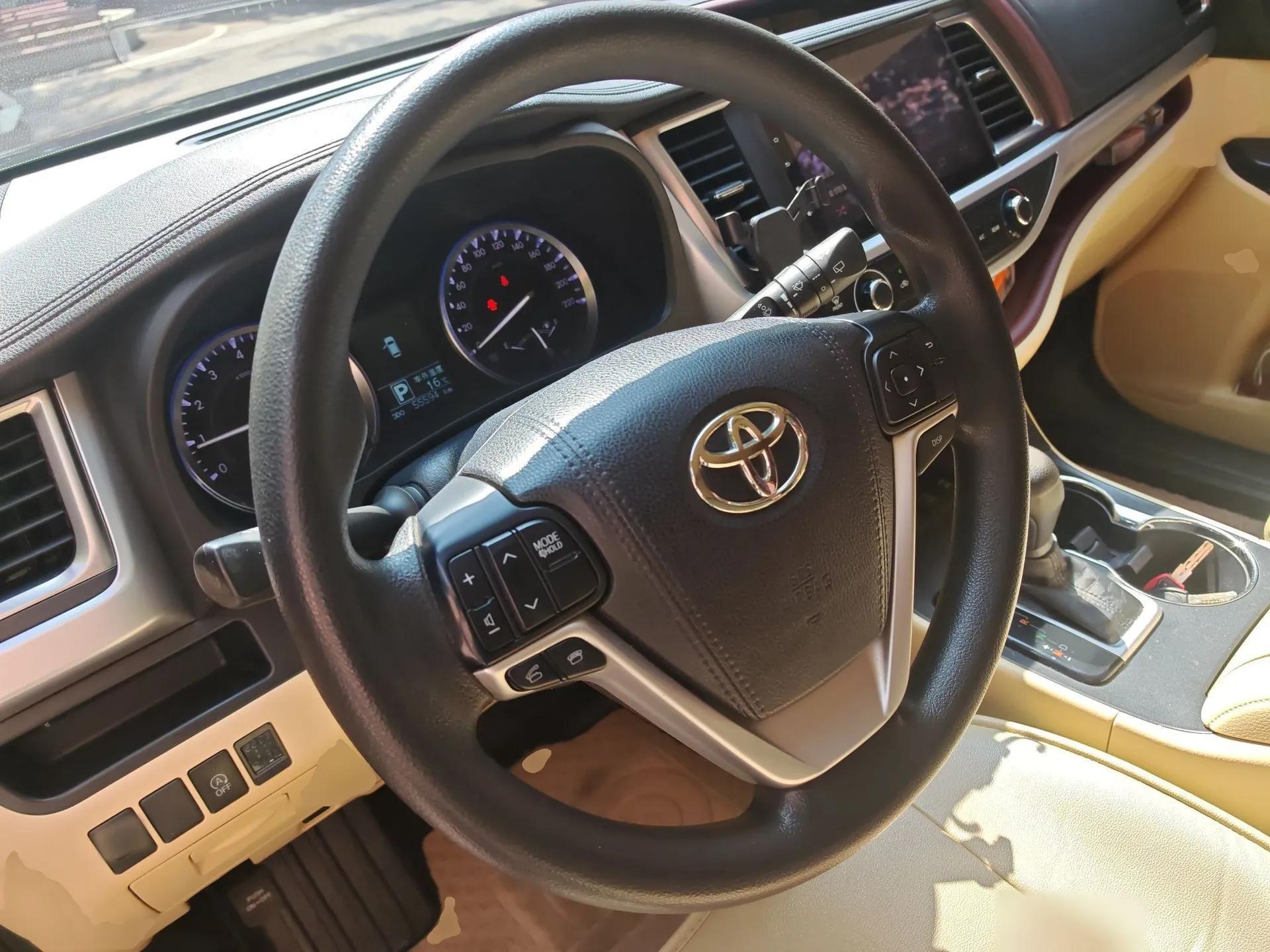 Toyota Highlander 2015 2.0T Four-Wheel Drive Elite Edition 7-Seater — миниатюра 9