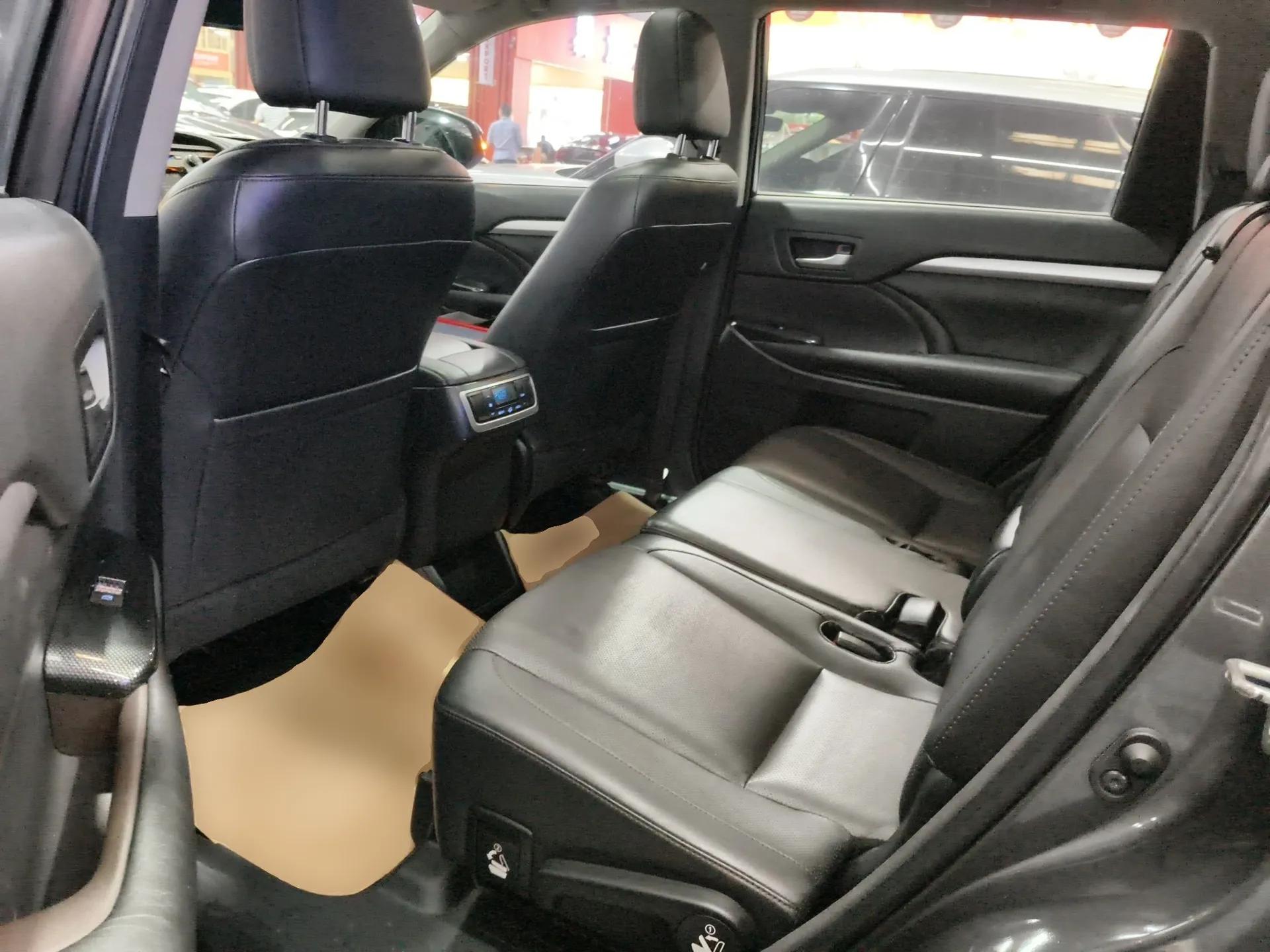 Toyota Highlander 2015 2.0T Four-Wheel Drive Luxury Edition 7-Seater — миниатюра 20