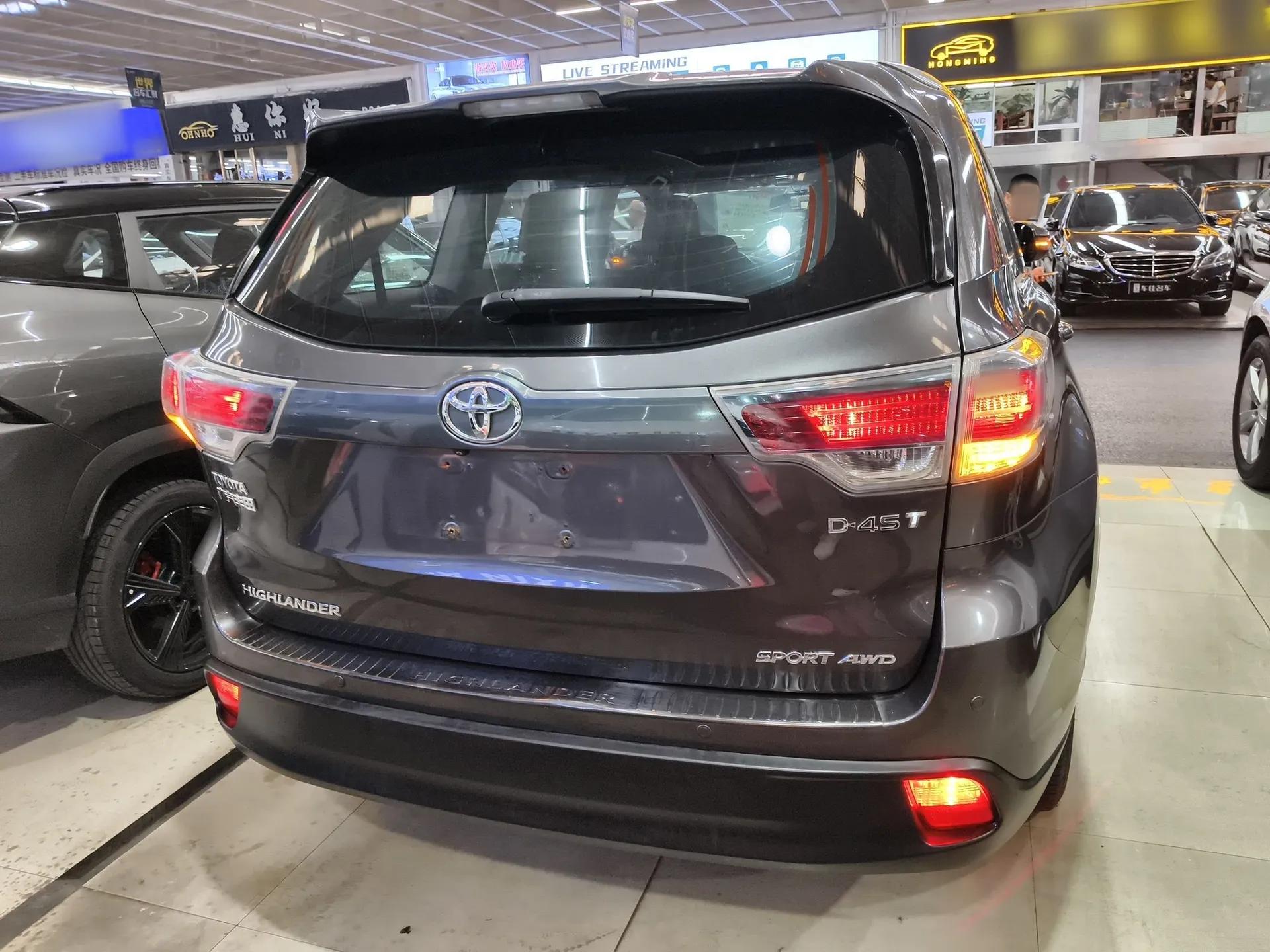 Toyota Highlander 2015 2.0T Four-Wheel Drive Luxury Edition 7-Seater — миниатюра 5