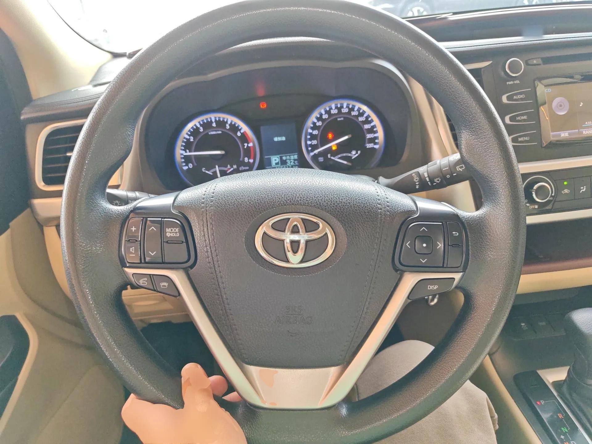Toyota Highlander 2017 2.0T Two-Wheel Drive Elite Version 7 Seats — миниатюра 13