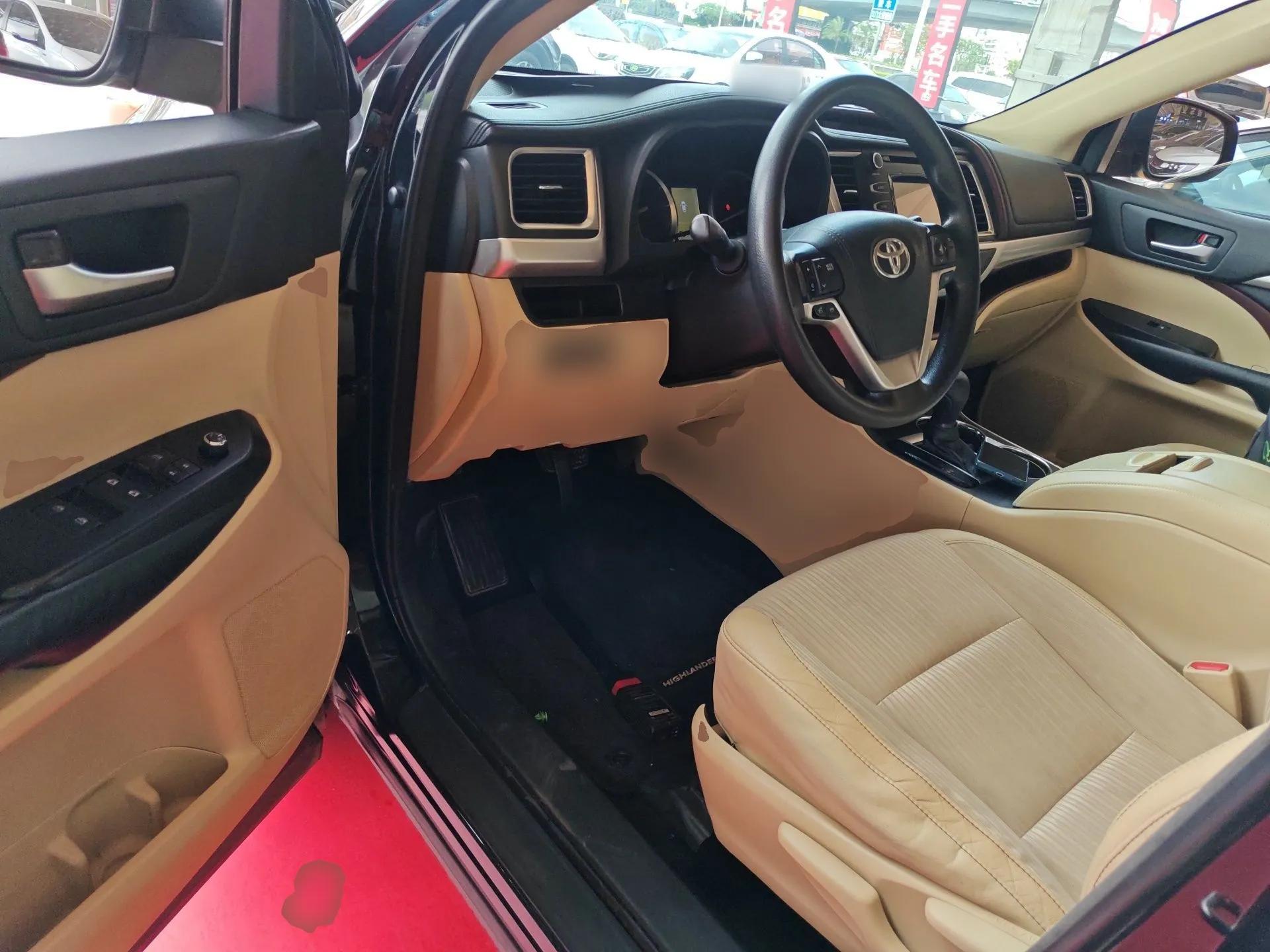 Toyota Highlander 2017 2.0T Two-Wheel Drive Elite Version 7 Seats — миниатюра 18