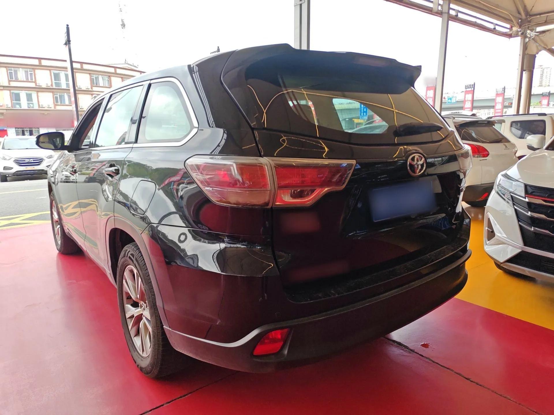 Toyota Highlander 2017 2.0T Two-Wheel Drive Elite Version 7 Seats — миниатюра 7