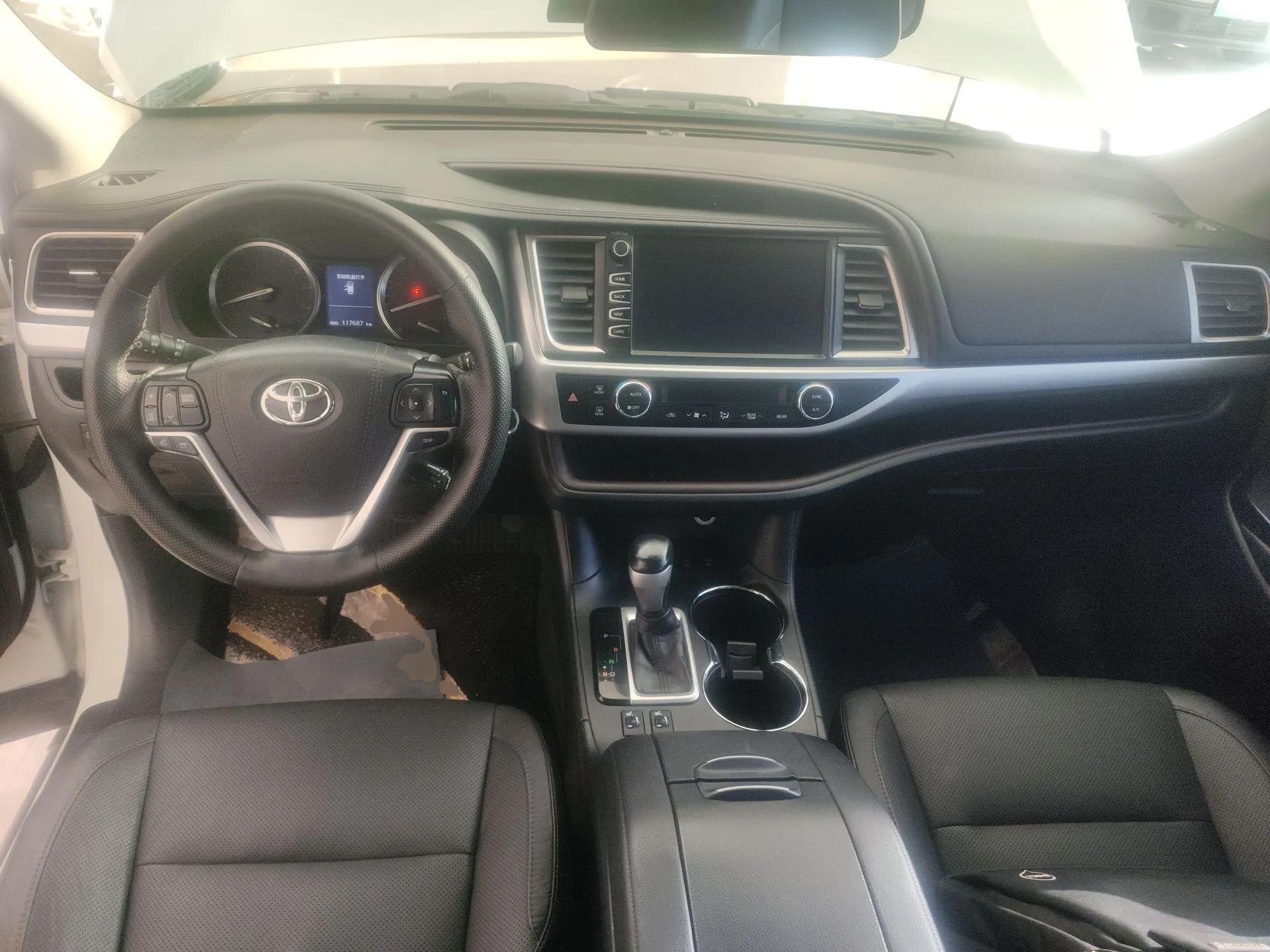 Toyota Highlander 2017 2.0T Four-Wheel Drive Luxury Edition 7 Seats — миниатюра 13