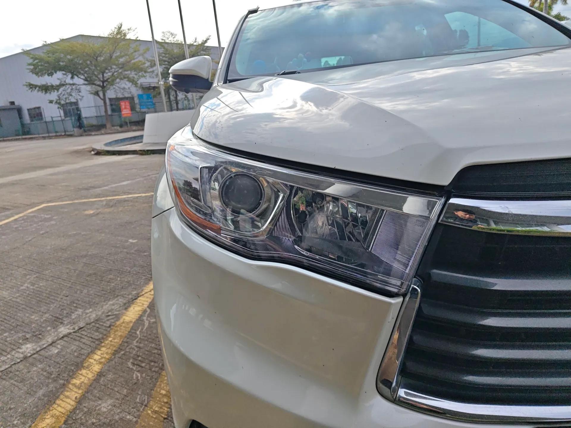 Toyota Highlander 2015 2.0T Four-Wheel Drive Luxury Edition 7-Seater — миниатюра 7