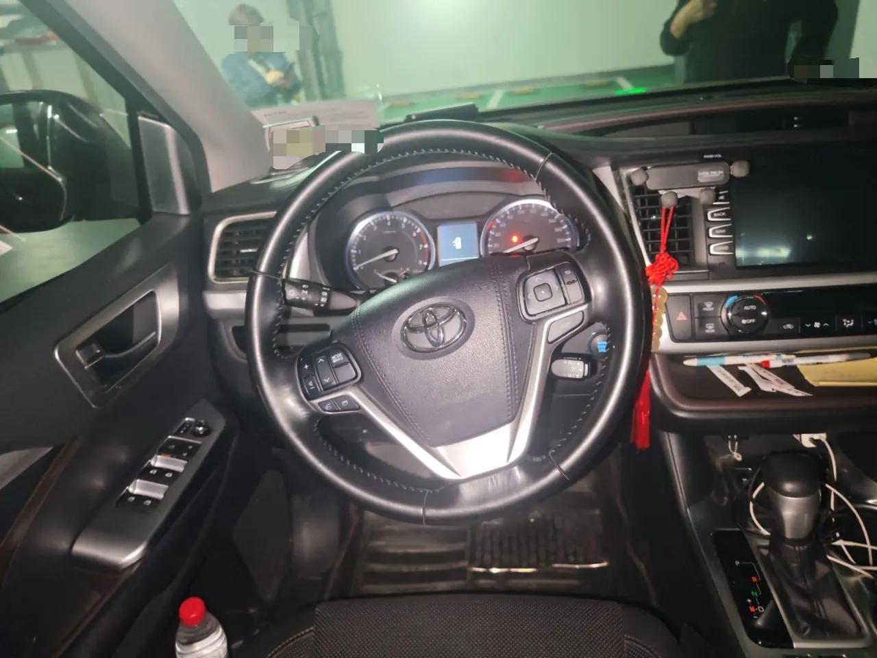 Toyota Highlander 2015 2.0T Two-Wheel Drive Luxury Edition 7 Seats — миниатюра 11