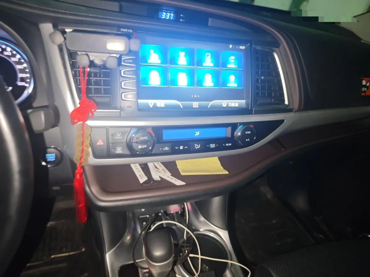 Toyota Highlander 2015 2.0T Two-Wheel Drive Luxury Edition 7 Seats — миниатюра 14