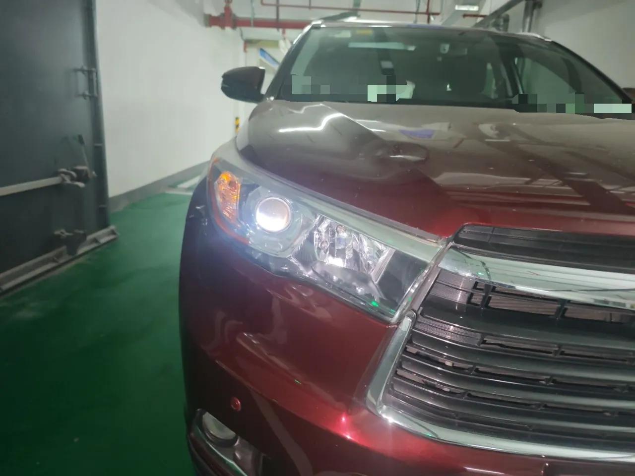 Toyota Highlander 2015 2.0T Two-Wheel Drive Luxury Edition 7 Seats — миниатюра 7
