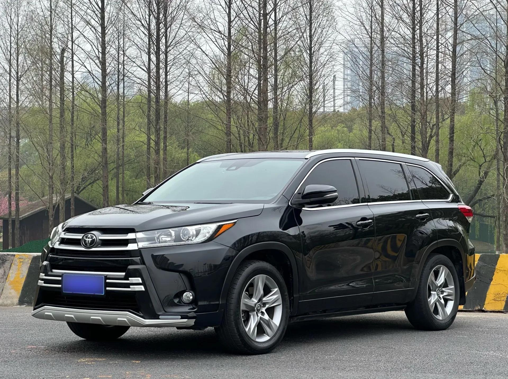 Toyota Highlander 2018 2.0T Four-Wheel Drive Luxury Version 7 Seats China VI Standard — миниатюра 1
